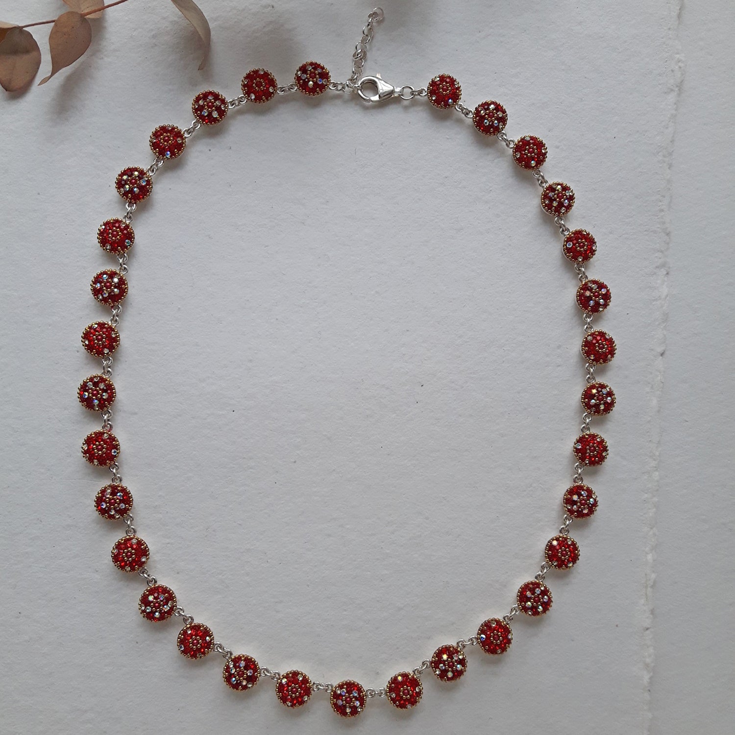 Allegra Red Rd Daisy Necklace