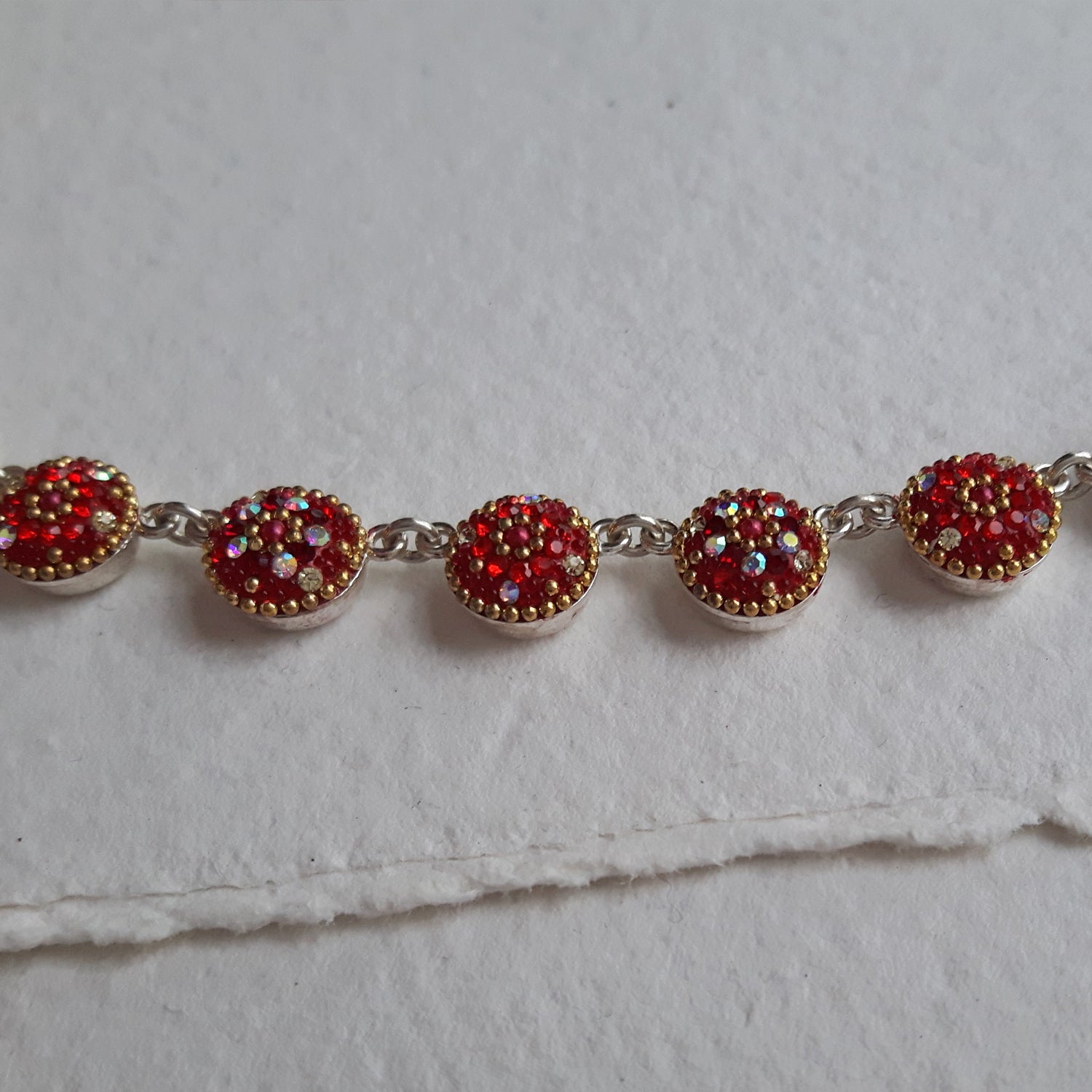Allegra Red Rd Daisy Necklace