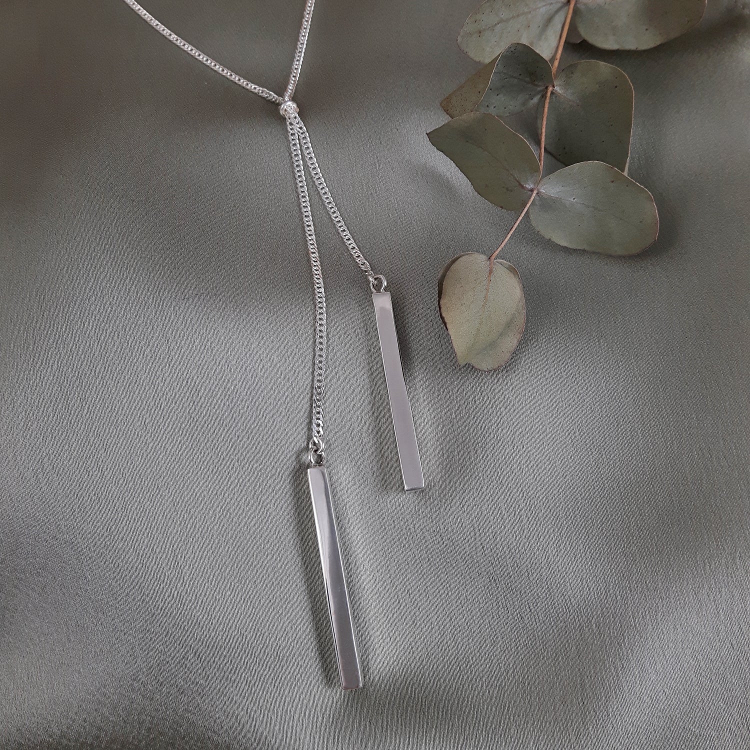 Ameli Lariat Chain Necklace