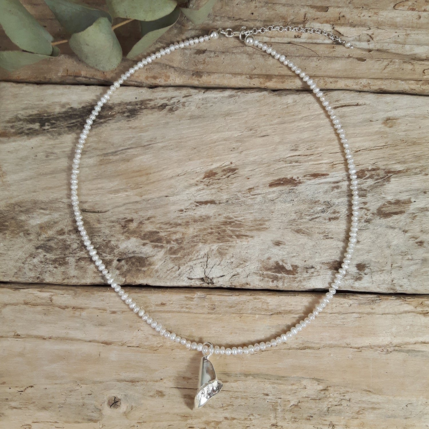Foresta Calla Lily & Pearl Necklace