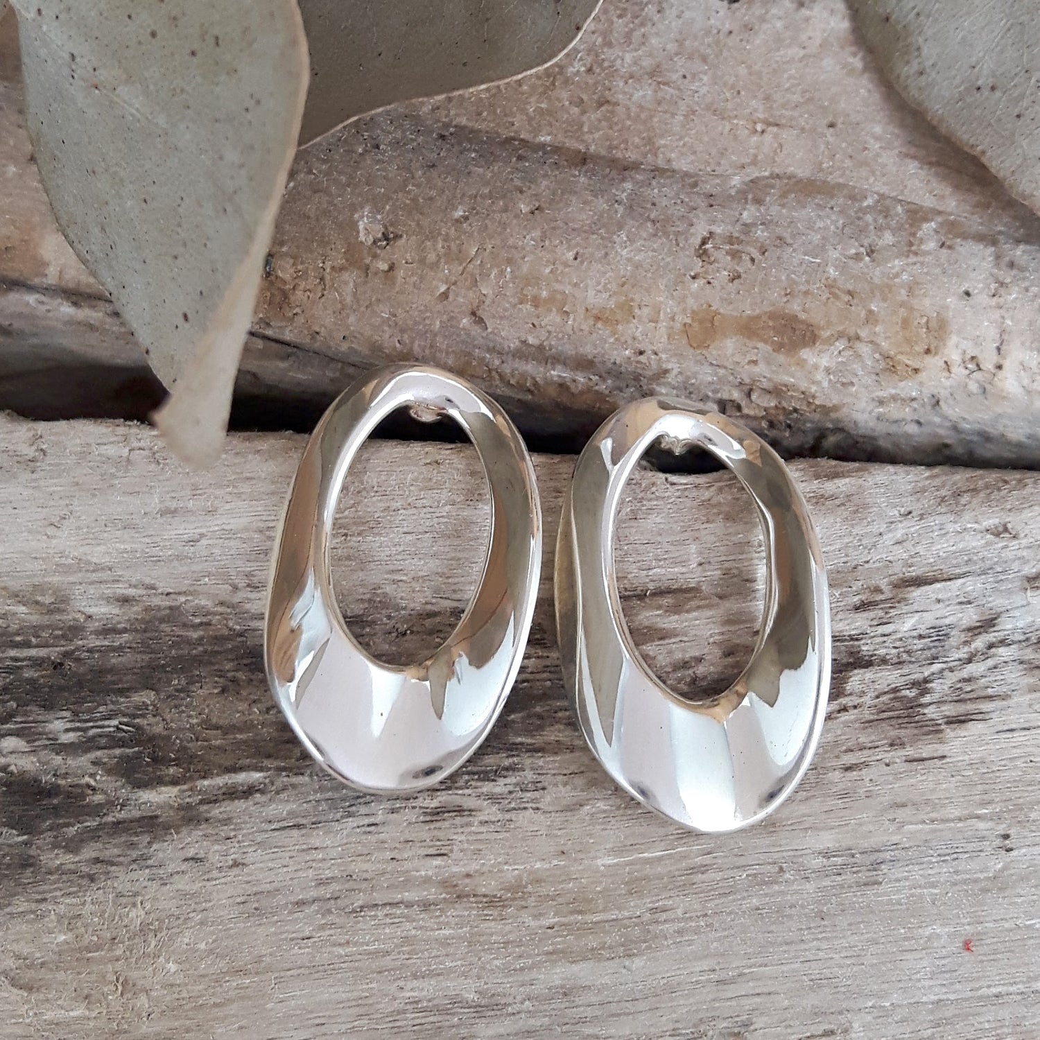 SAMPLE Calypso Wave Studs