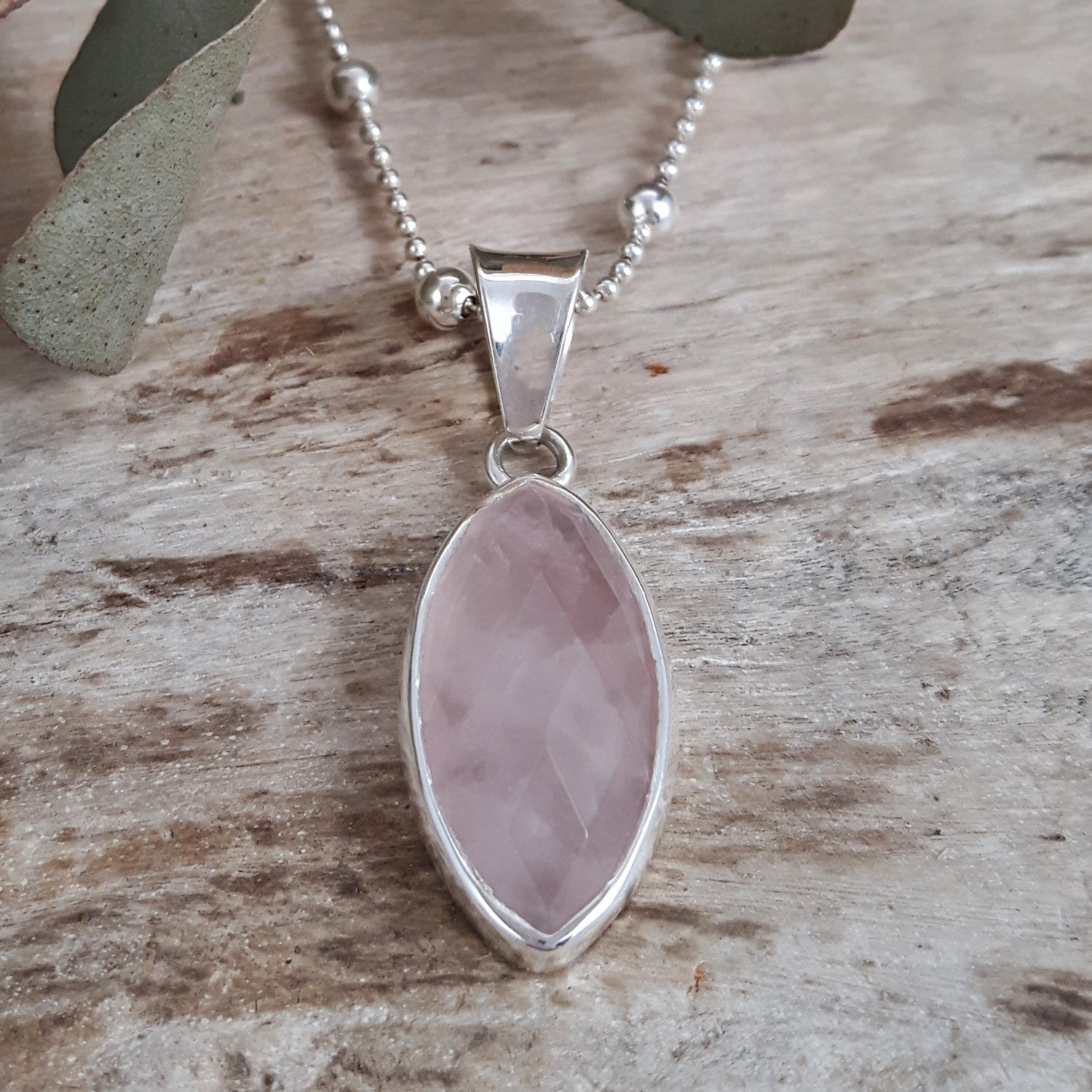 Elegance Rose Quartz Small Leaf Pendant