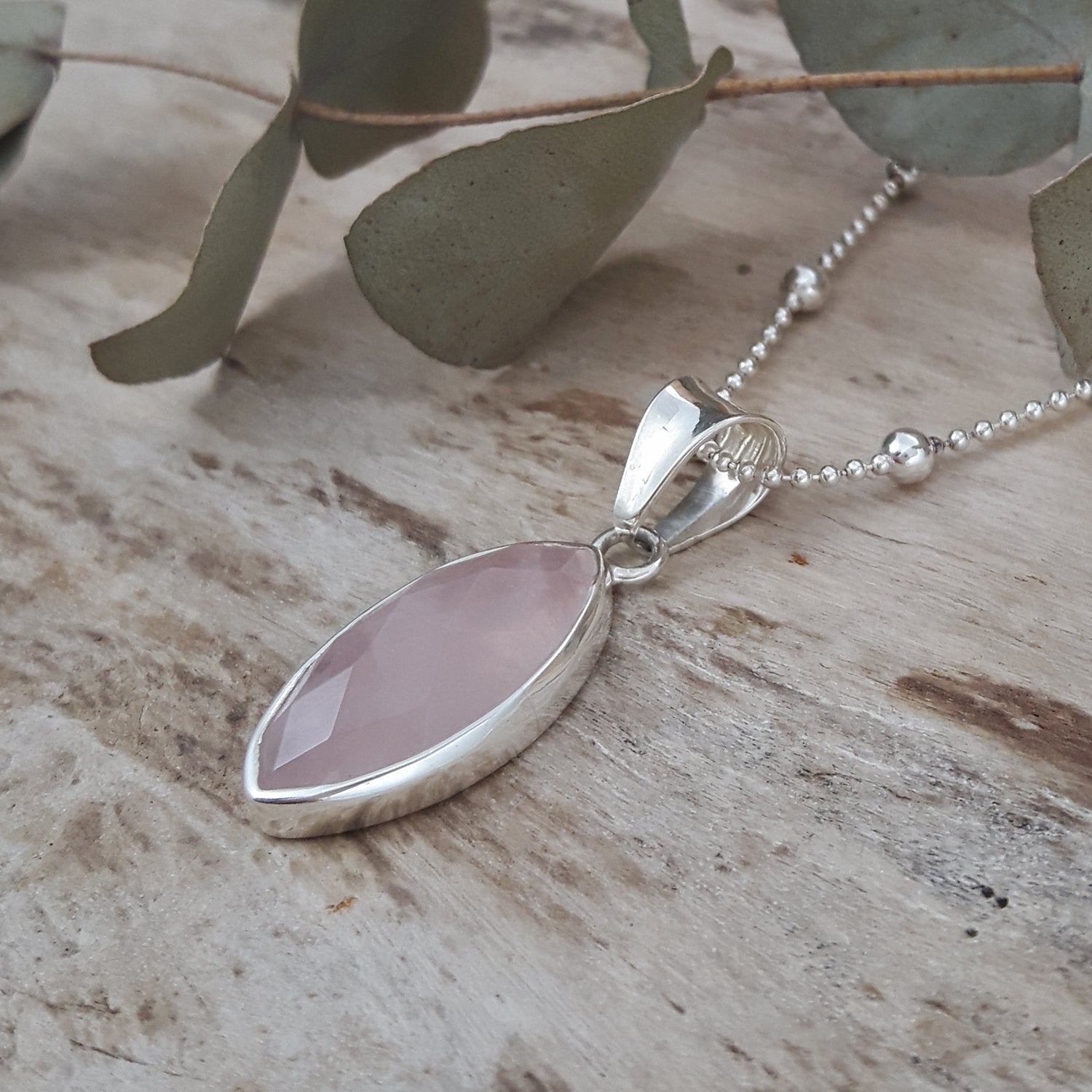 Elegance Rose Quartz Small Leaf Pendant