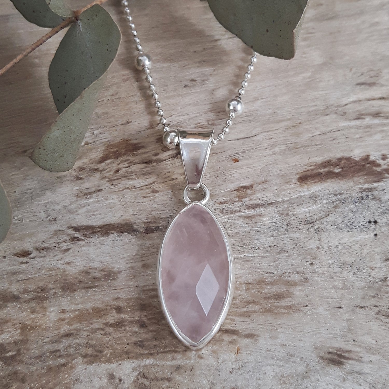Elegance Rose Quartz Small Leaf Pendant