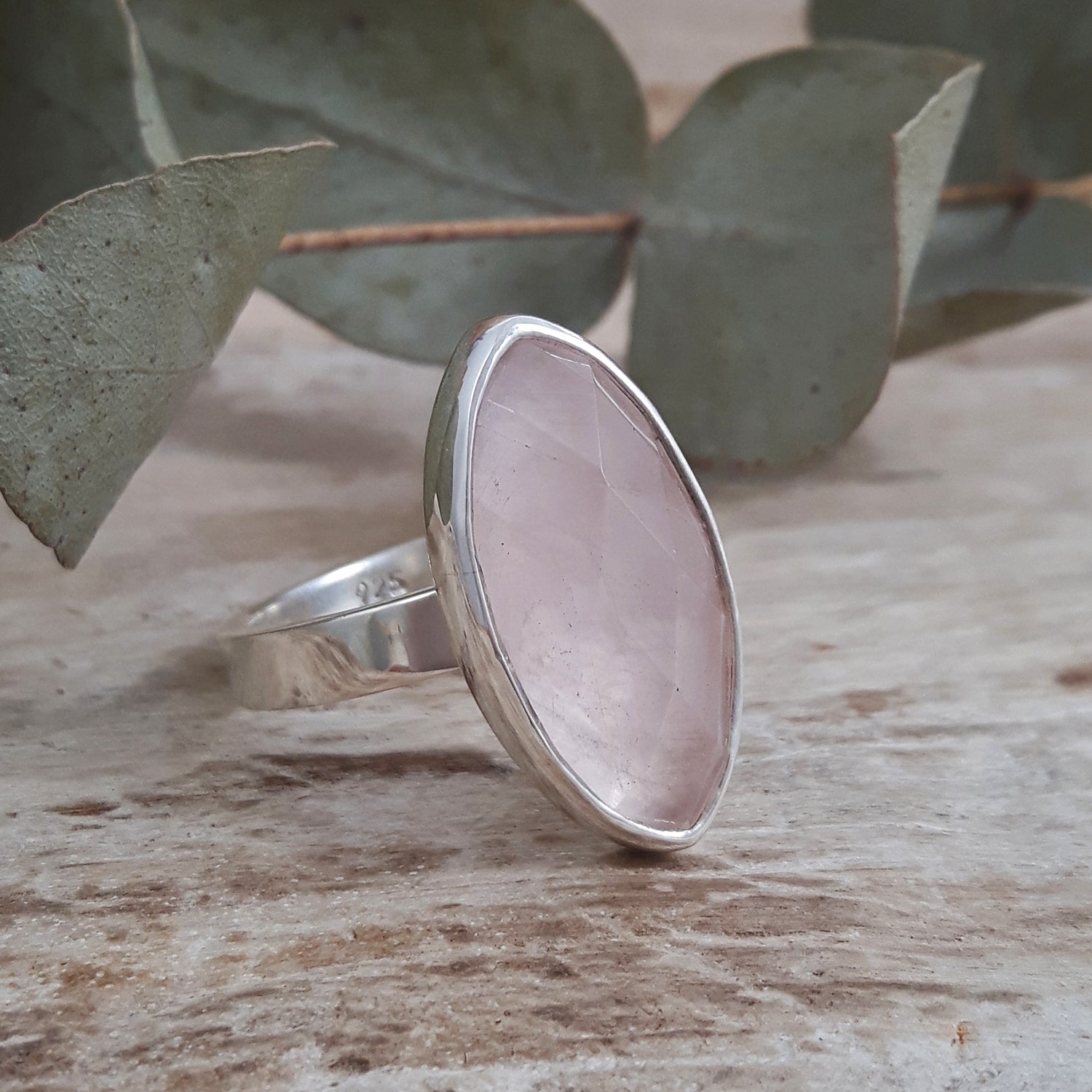 Elegance Leaf Rose Quartz Small Ring