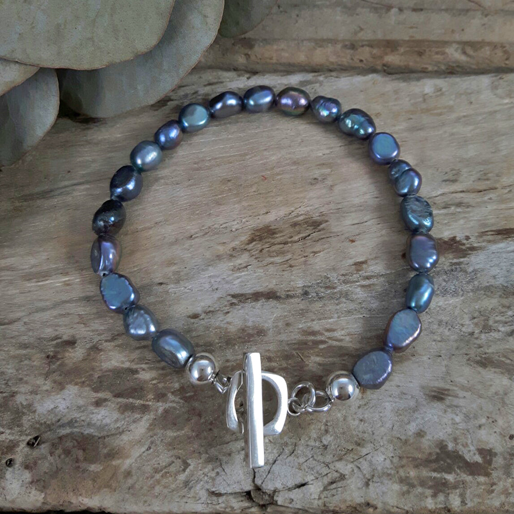 Elenita Iridescent Keishi Pearl Bracelet