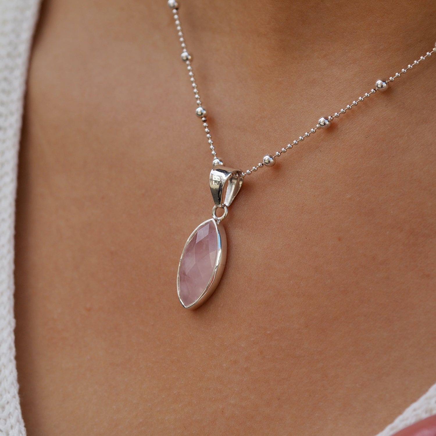 Elegance Rose Quartz Small Leaf Pendant