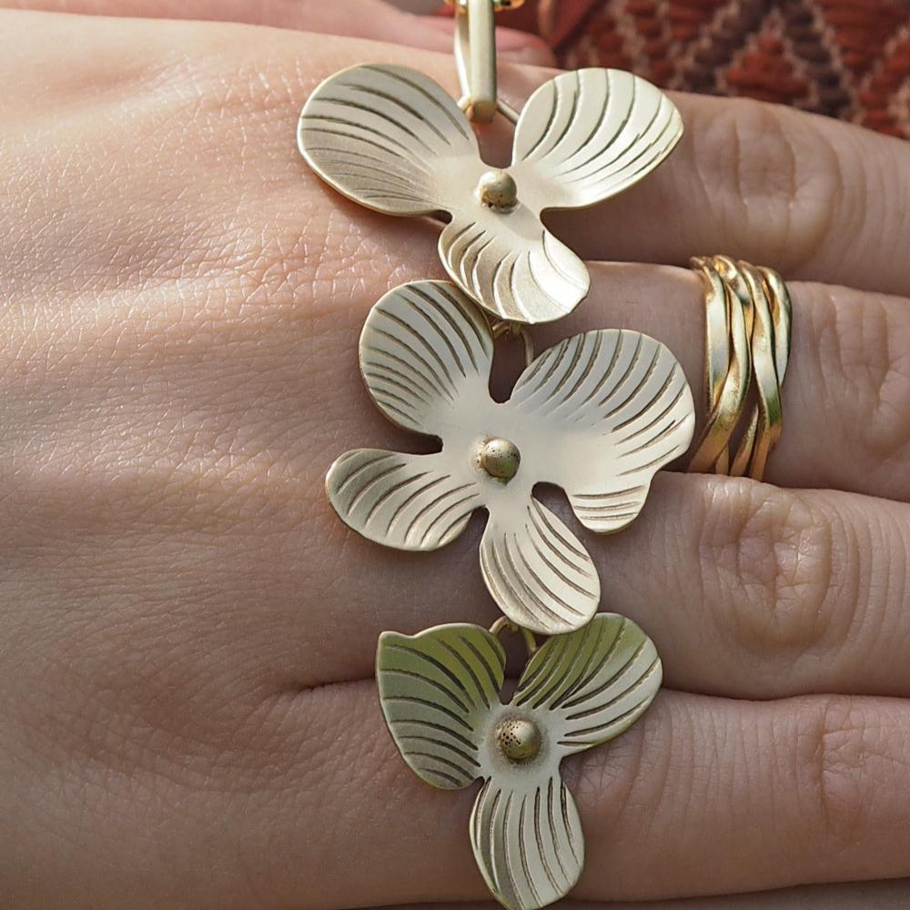 Viola Gold Pendant
