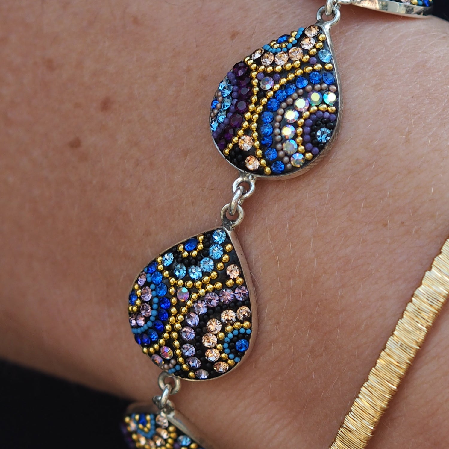 Allegra Indigo Radiance Teardrop Bracelet
