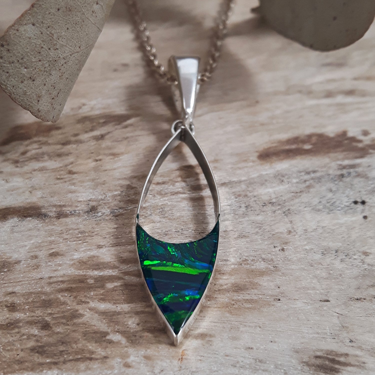 Flinder Emerald Finella Pendant