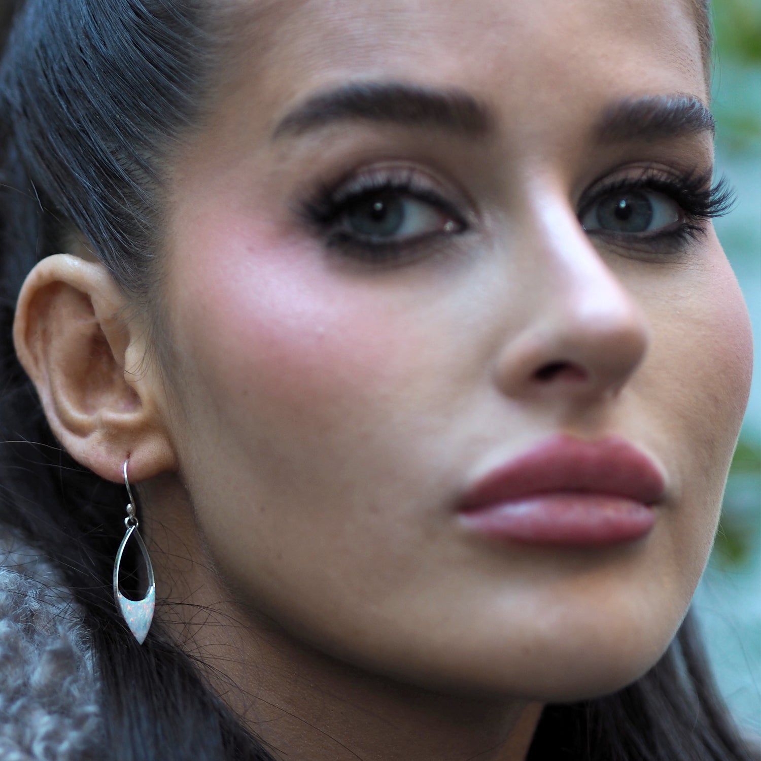 Flinder Finella White Drop Earrings