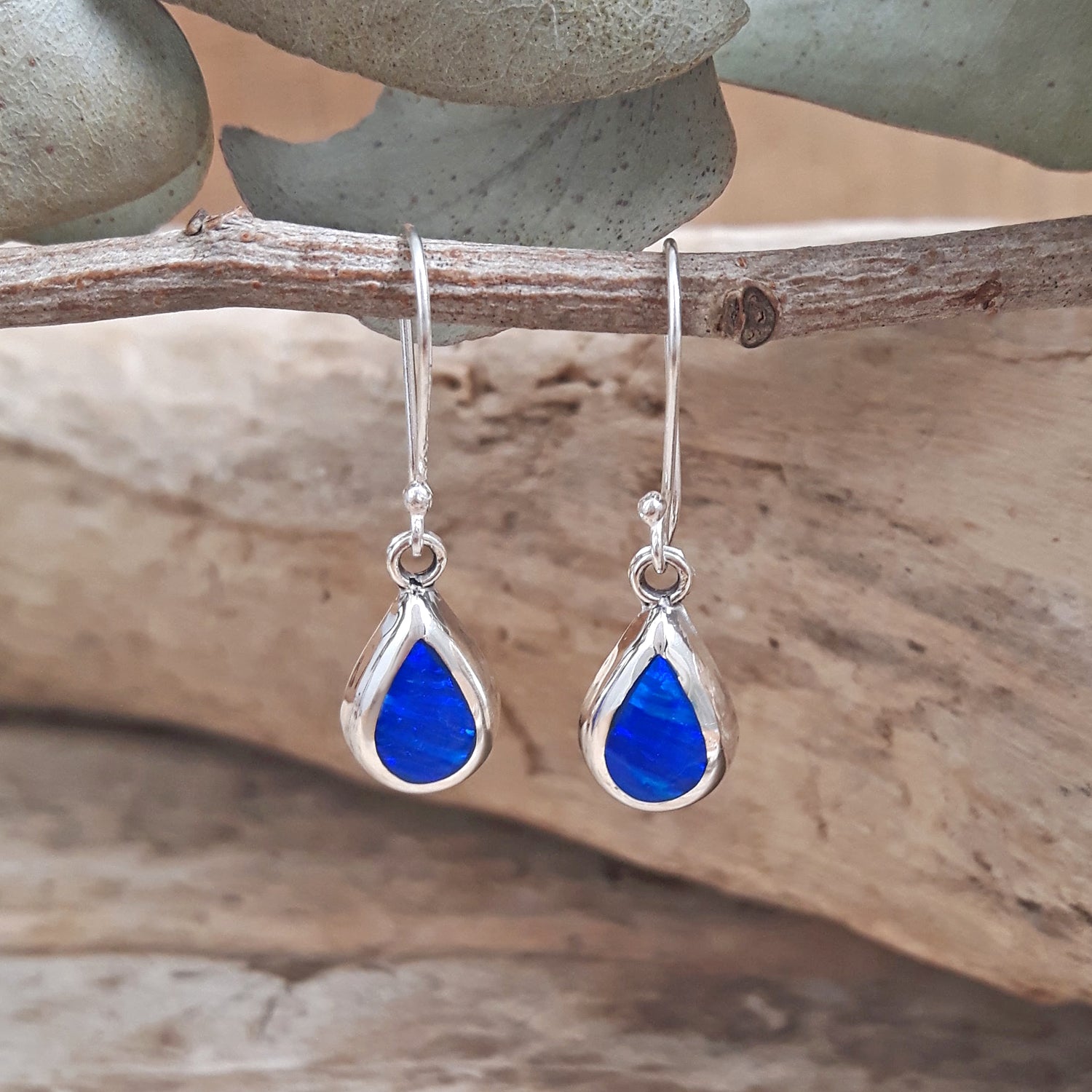 Flinder Droplet Blue Drop Earrings