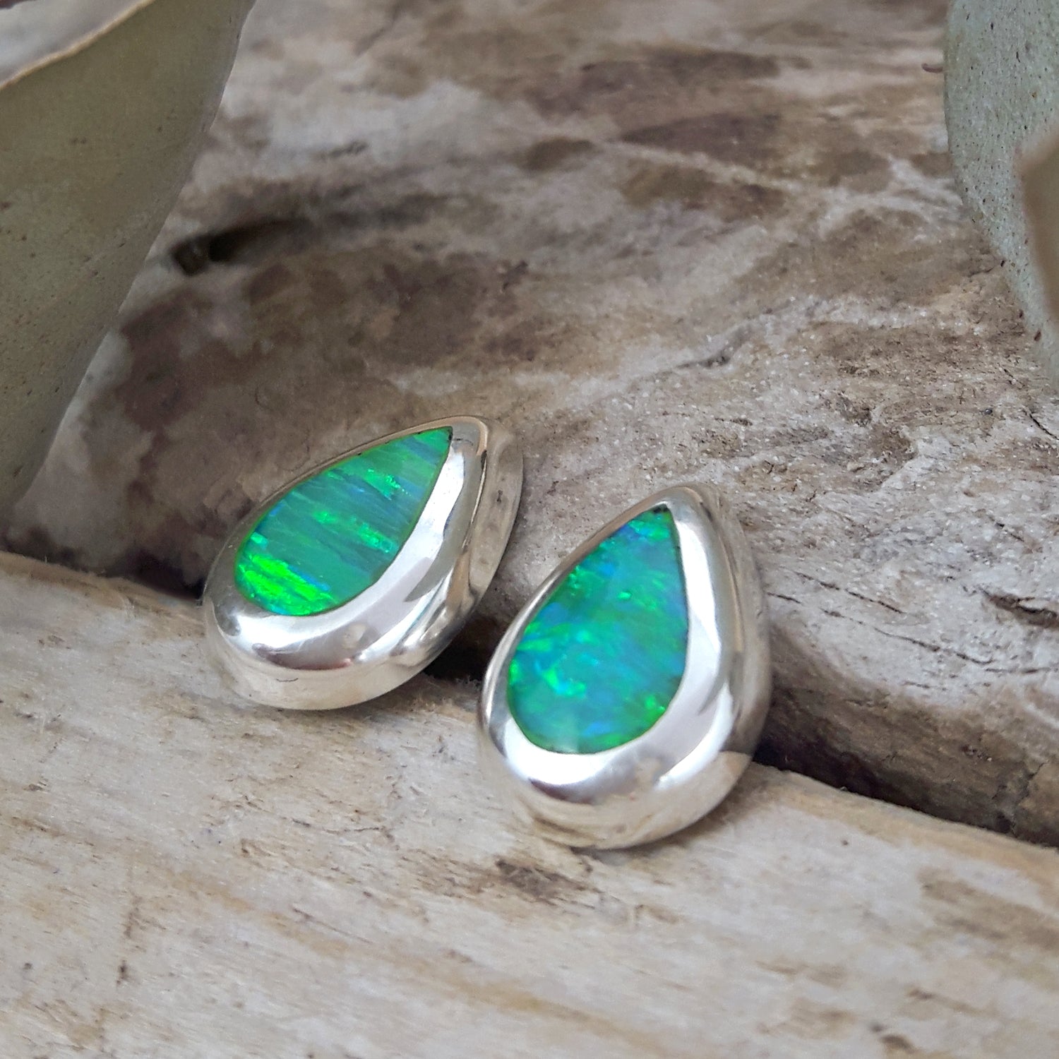 Flinder Droplet Green Stud Earrings