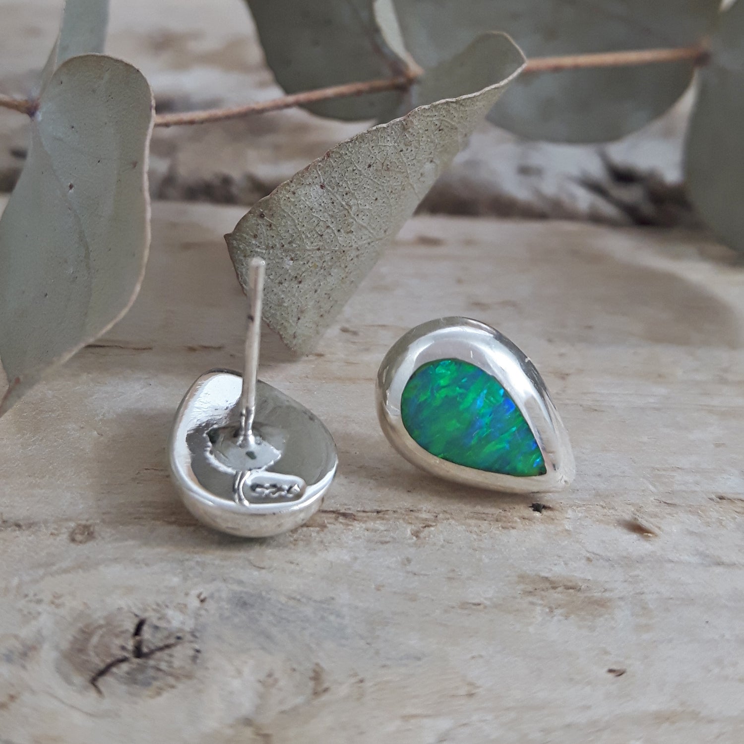 Flinder Droplet Green Stud Earrings
