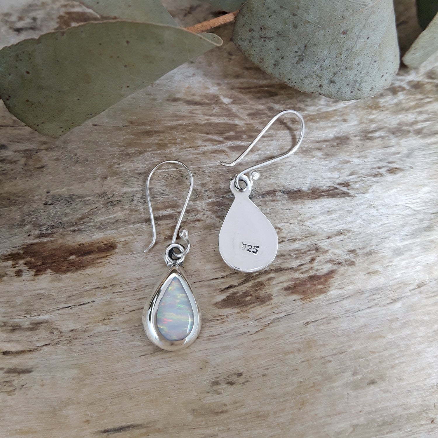 Flinder Droplet White Drop Earrings