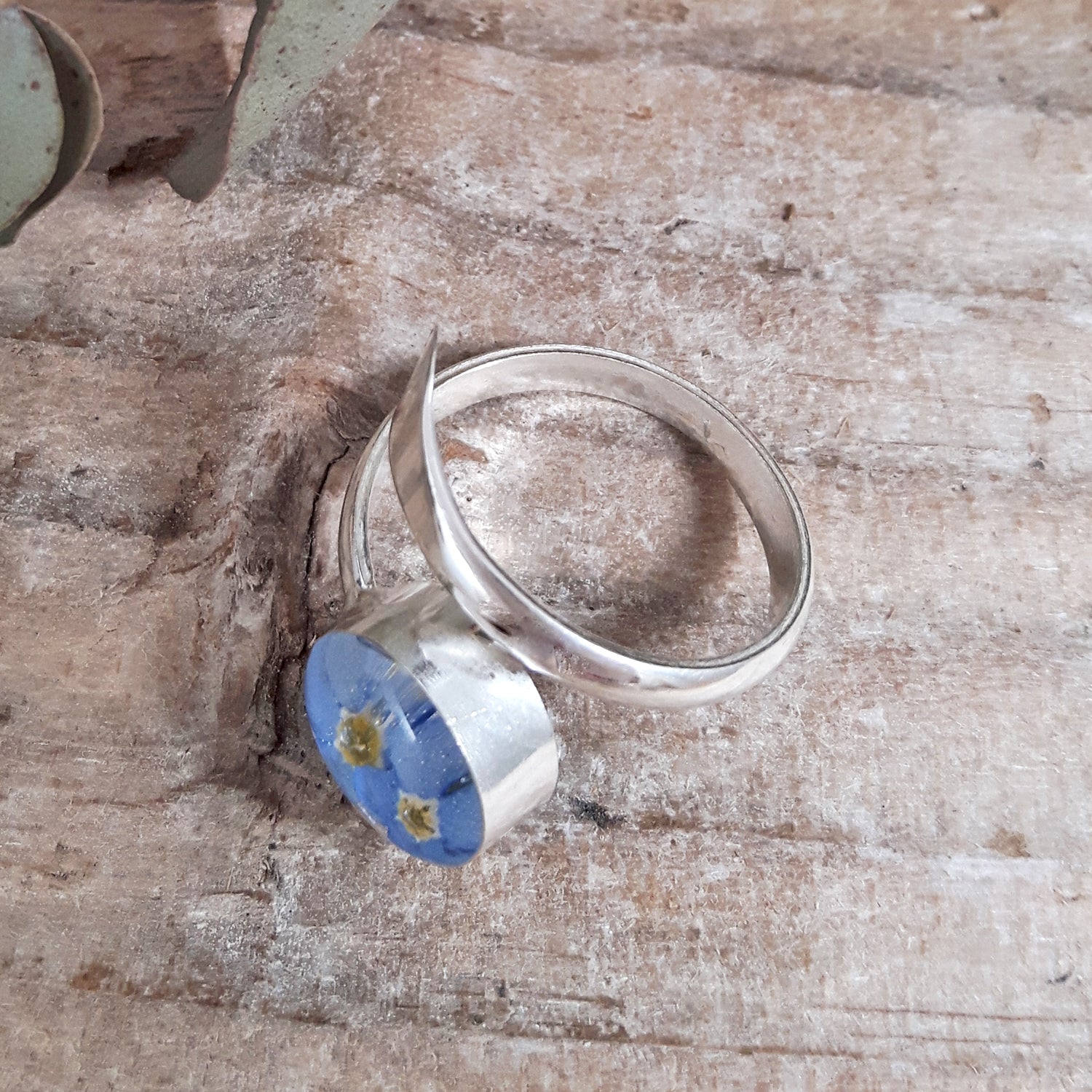 Flores Forget-Me-Not Round Adjustable Ring