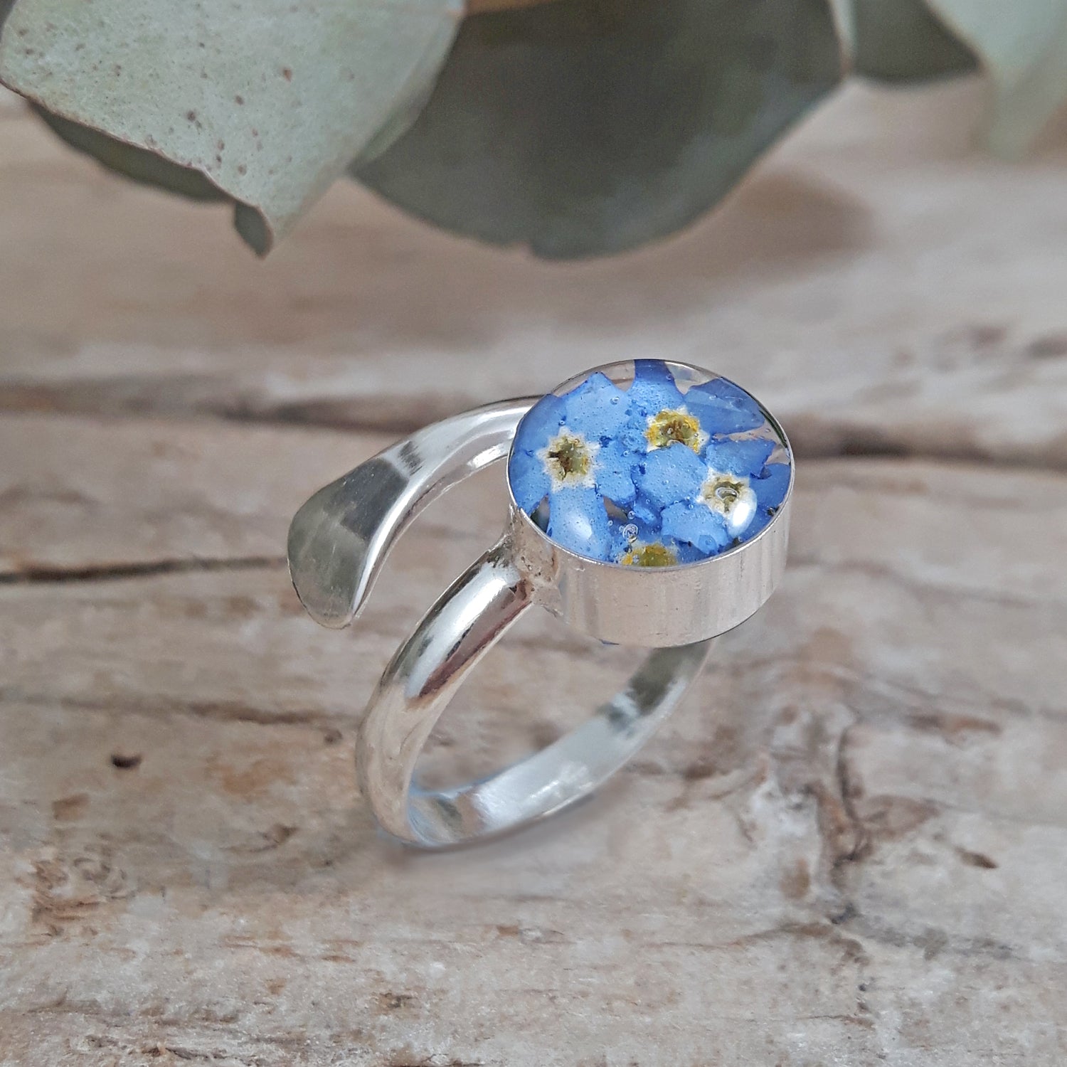 Flores Forget-Me-Not Round Adjustable Ring