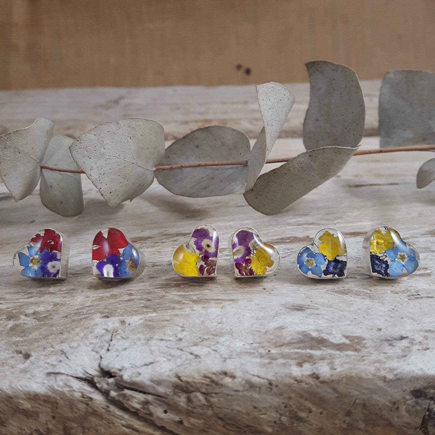 Flores Heart Stud Earrings