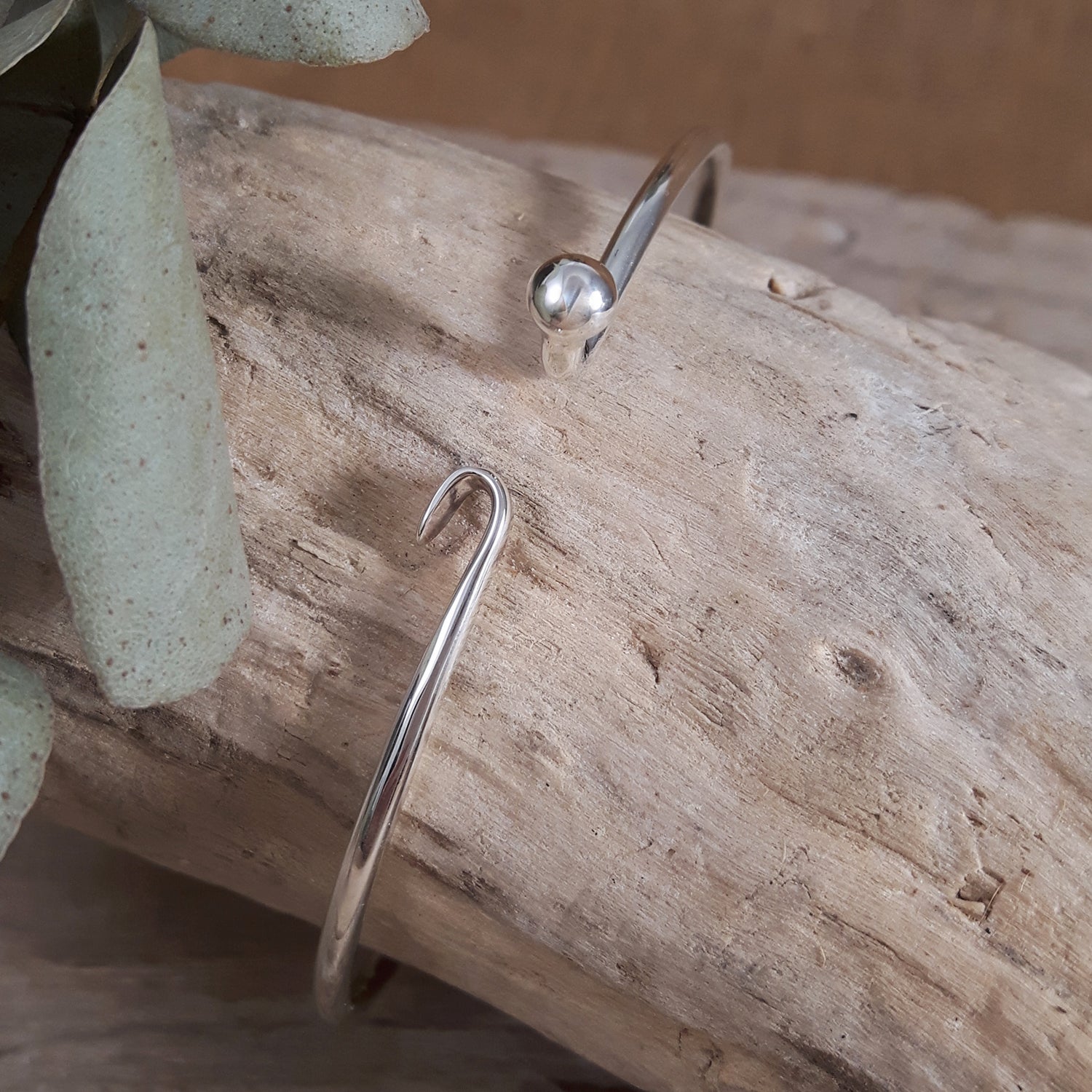 Flow Silver Dot Bangle