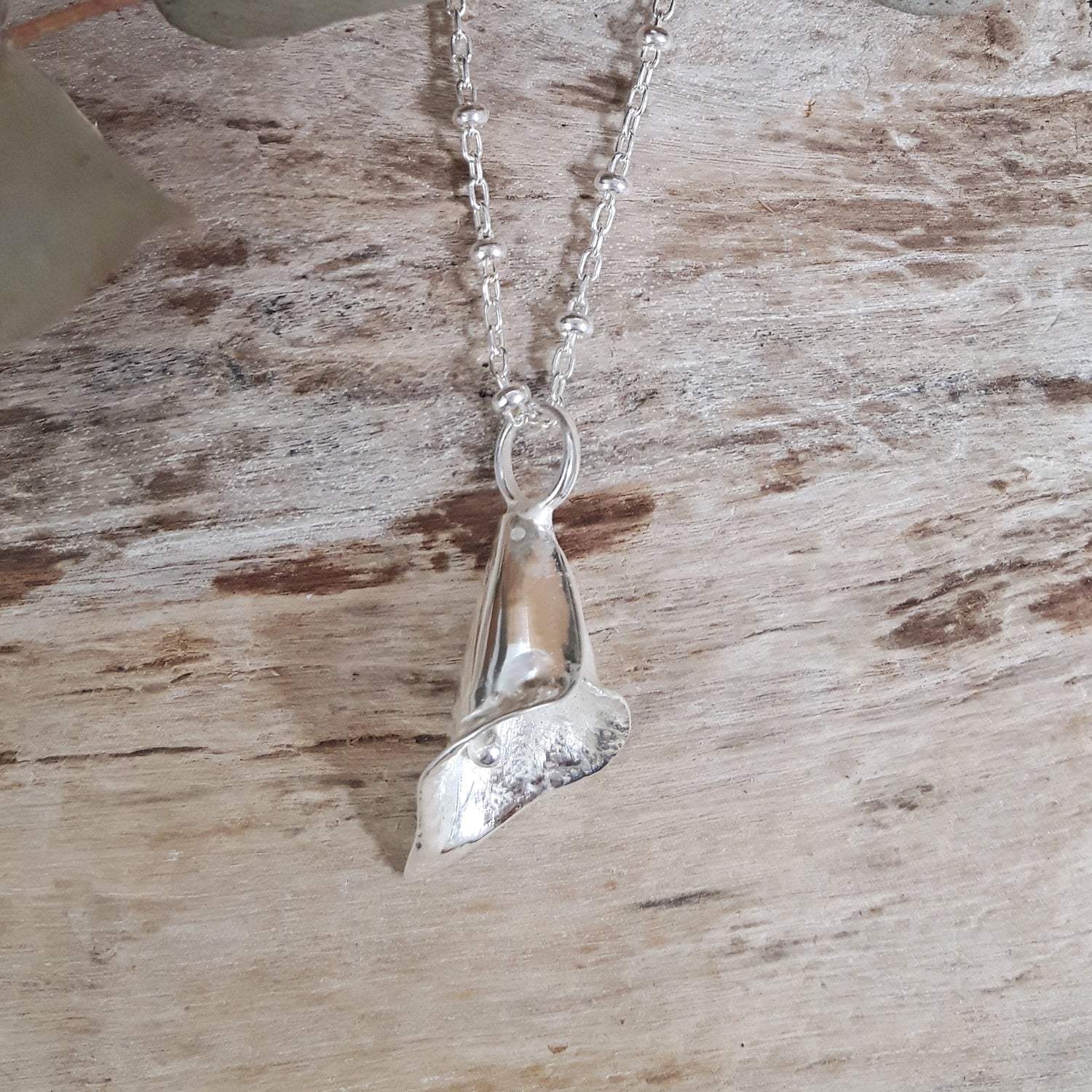 Foresta Calla Lily Pendant