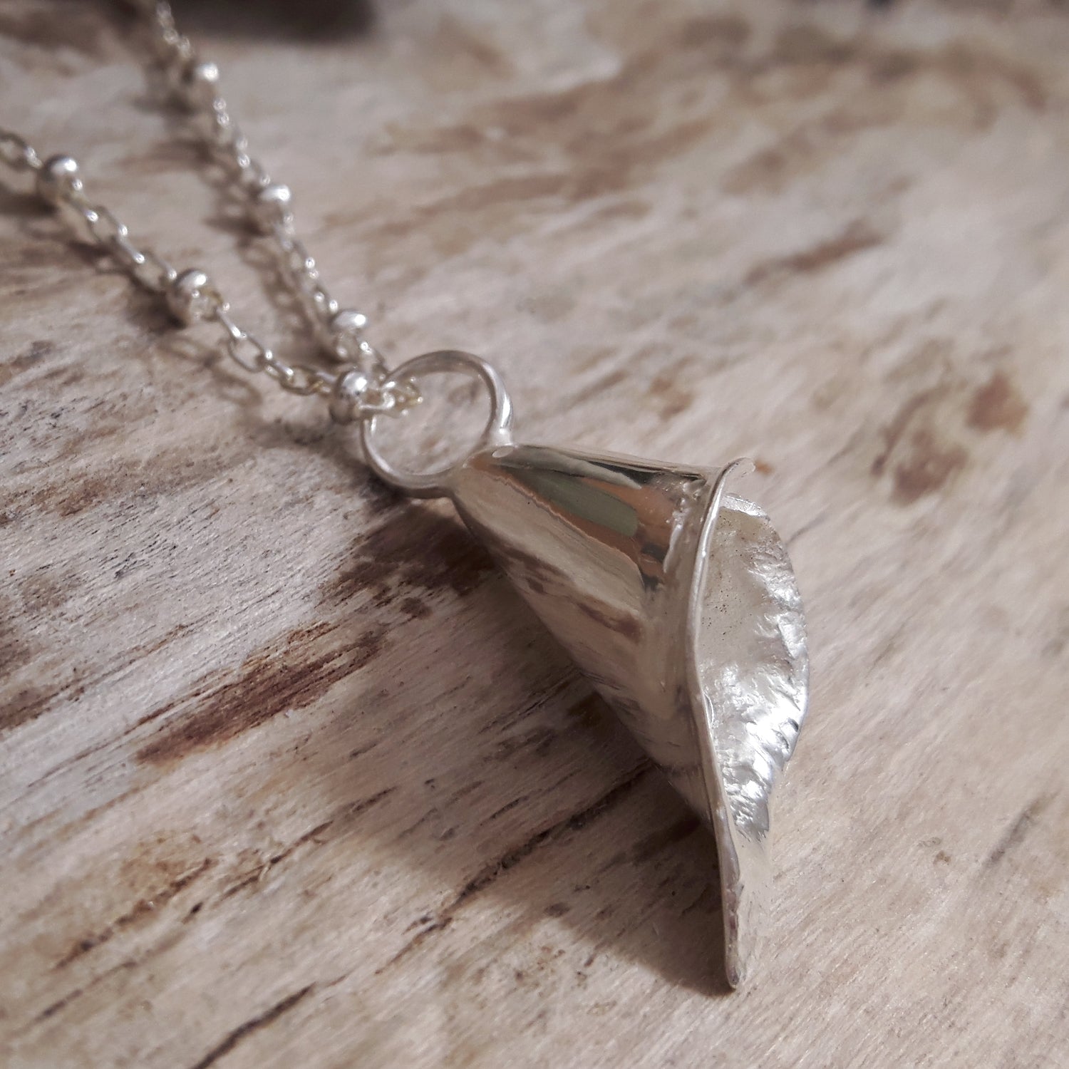 Foresta Calla Lily Pendant