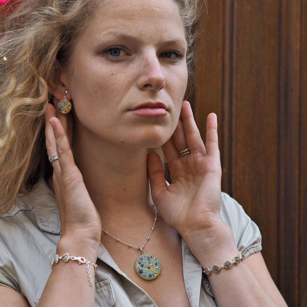 Allegra Heart Antique Daisy Bracelet