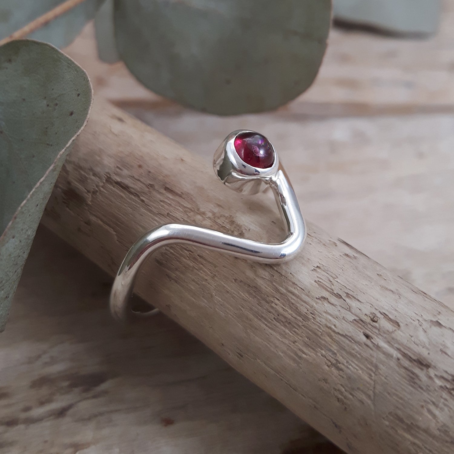 Linea Garnet Ring