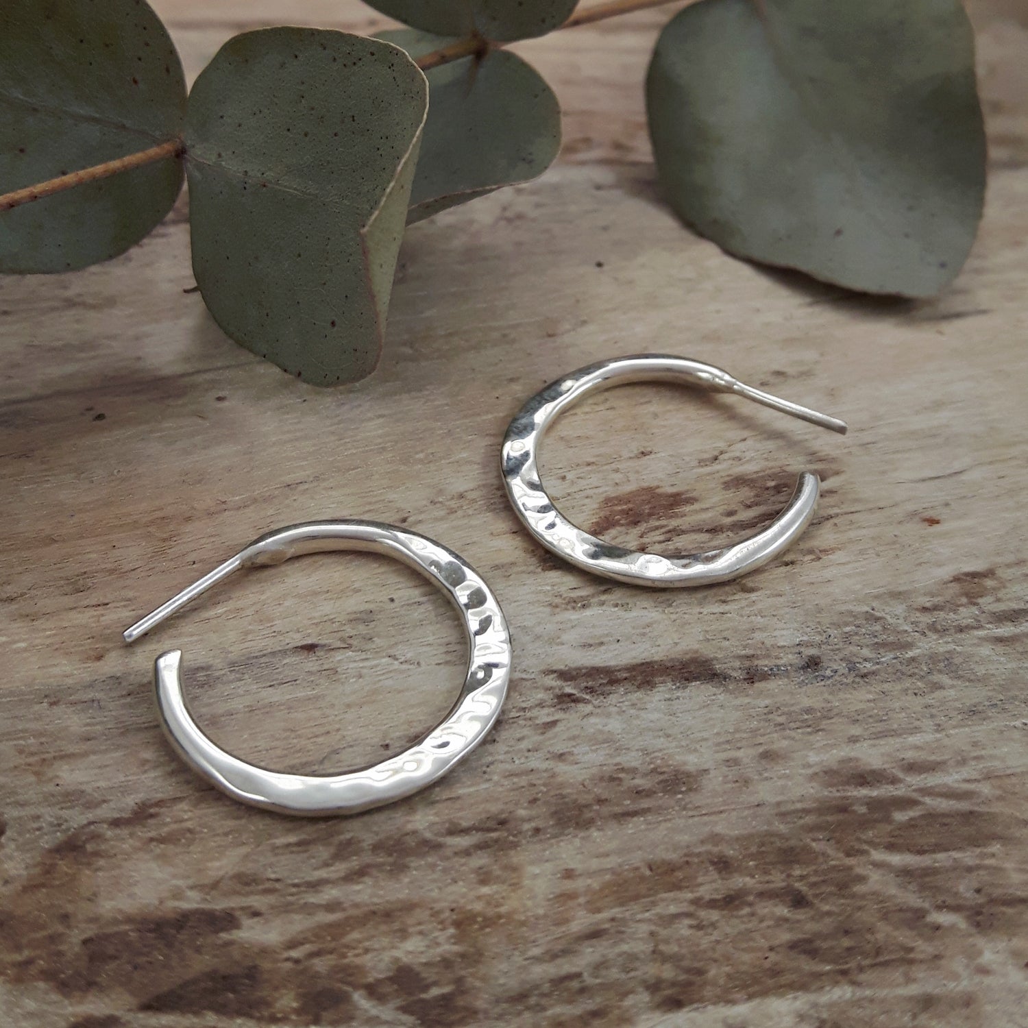 Toro Mini Hammered Hoop Earrings
