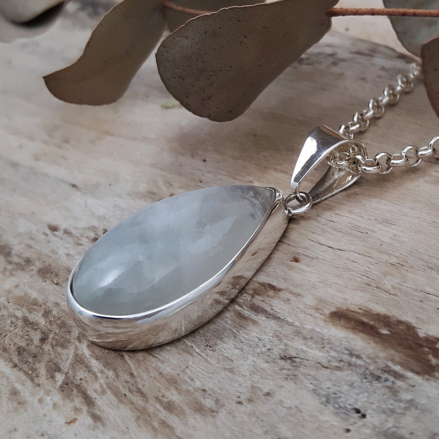 Monet Moonstone Med Pendant Teardrop A