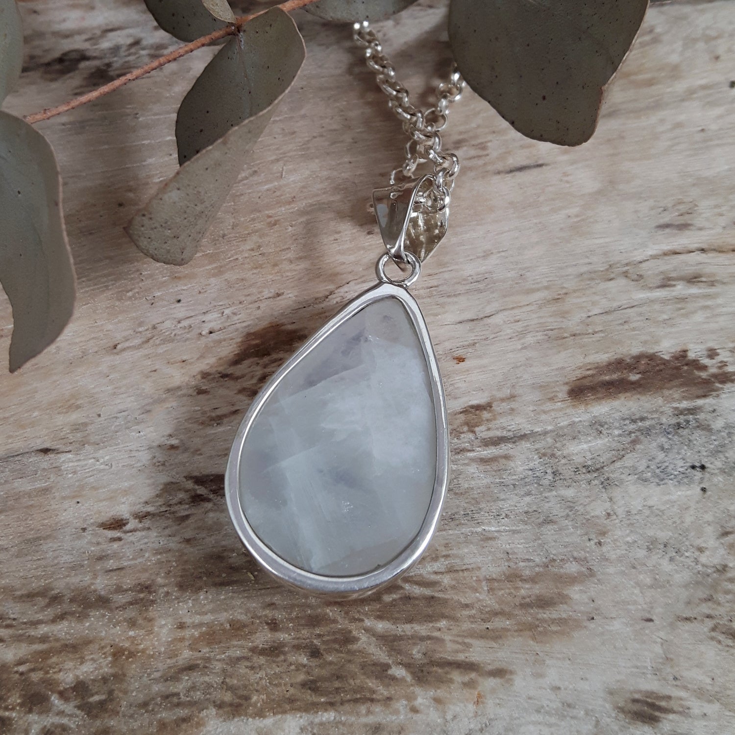 Monet Moonstone Med Pendant Teardrop A