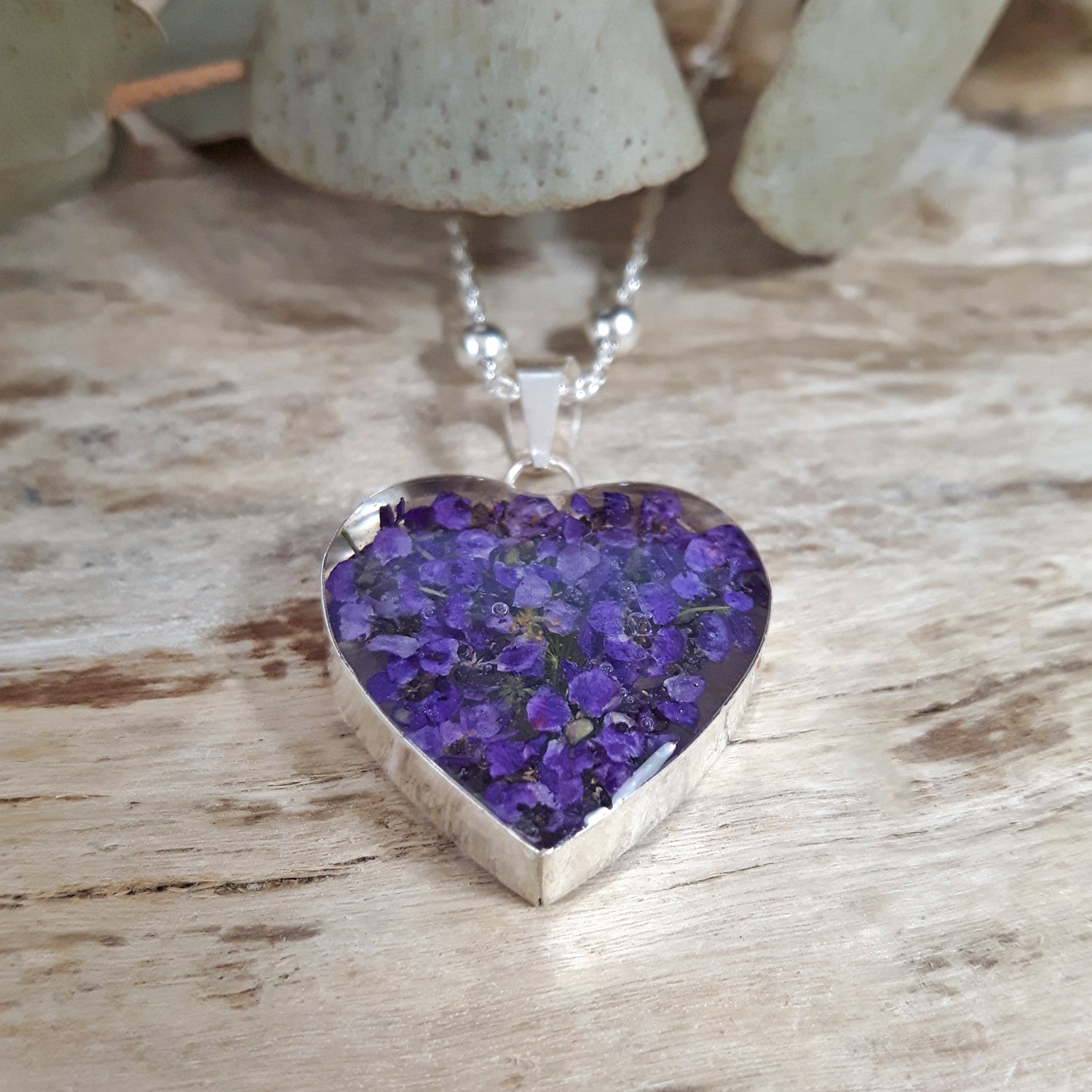 Flores Heather Heart Medium Pendant