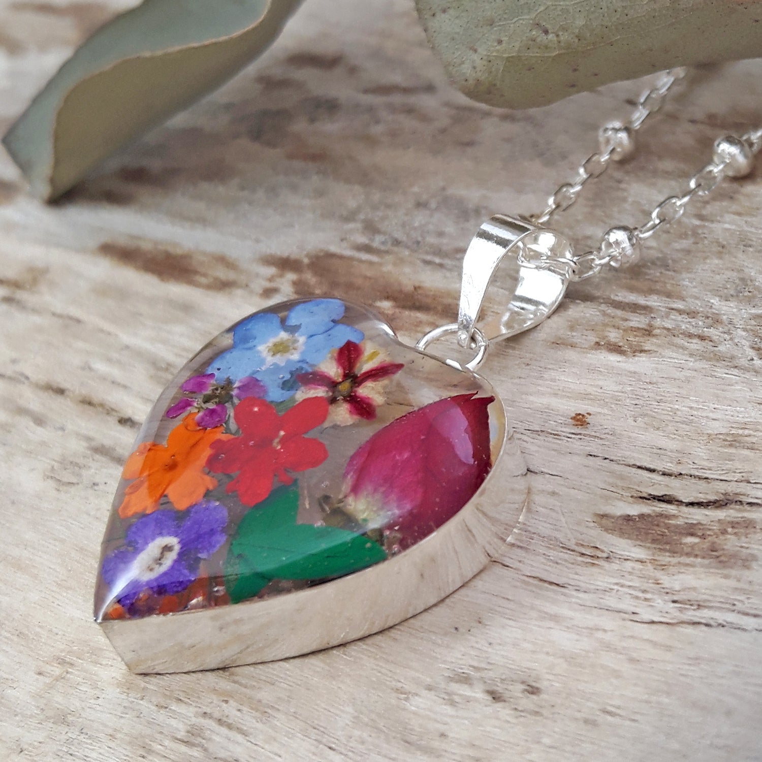Flores Multi Real Flower Heart Medium Pendant
