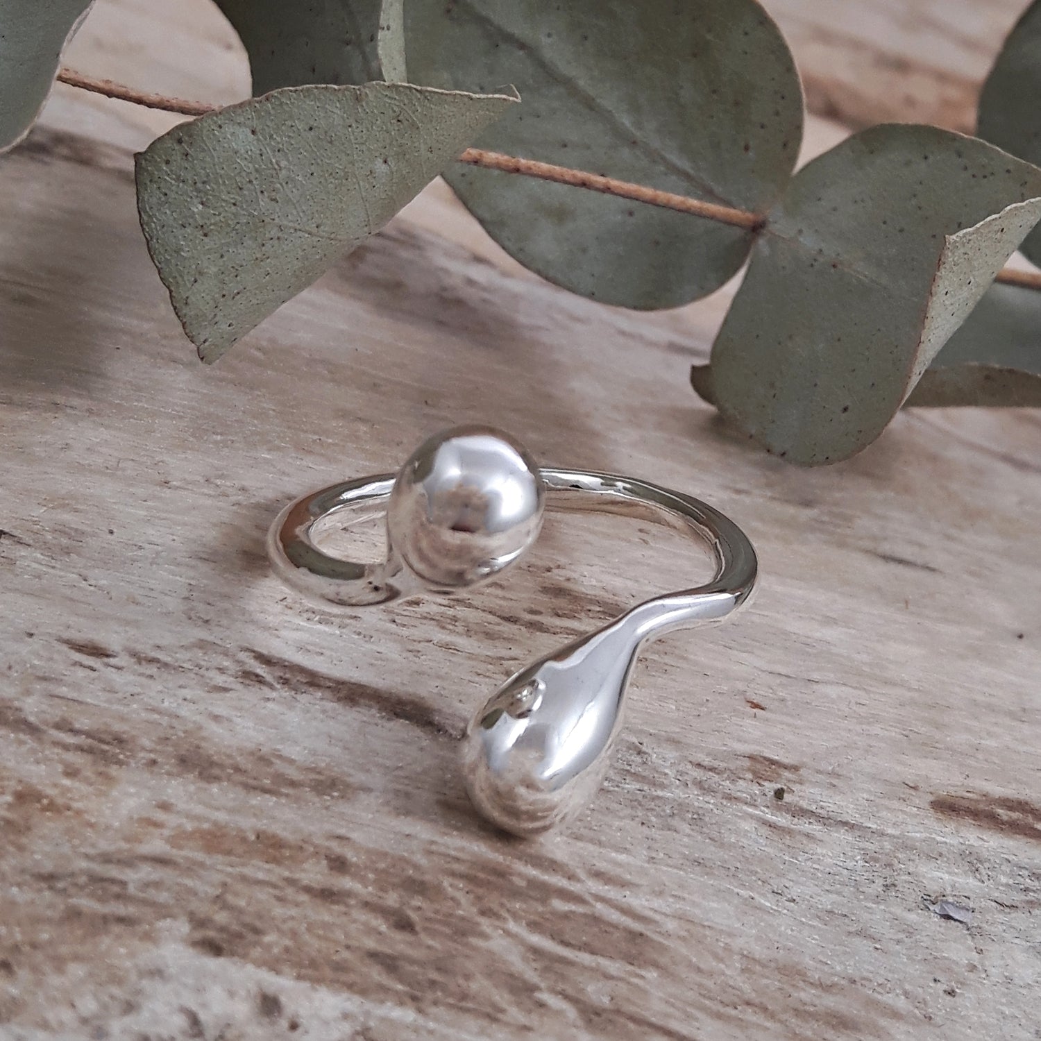 Pure Droplet Polished Ring