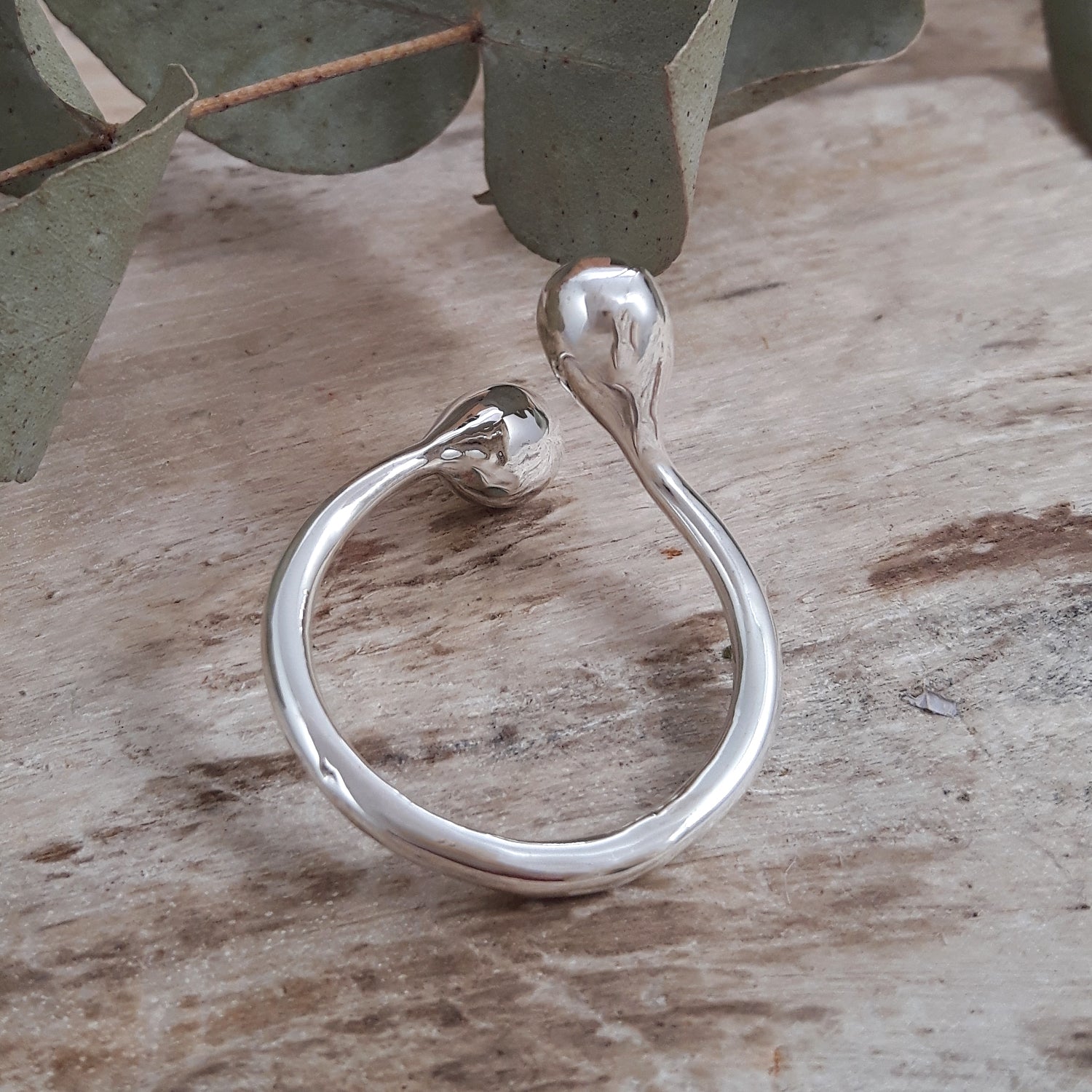 Pure Droplet Polished Ring