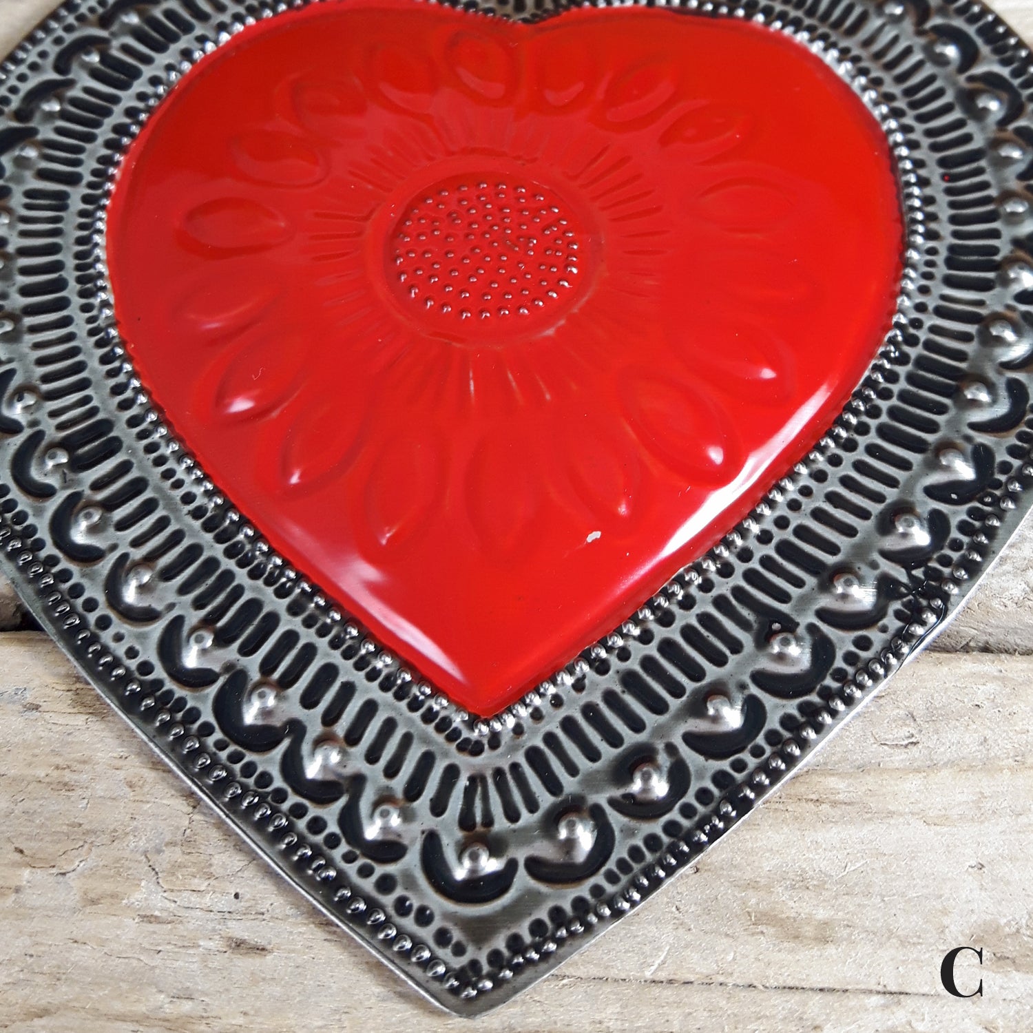 Sacred Heart Red Handcrafted Tin Decorations - C