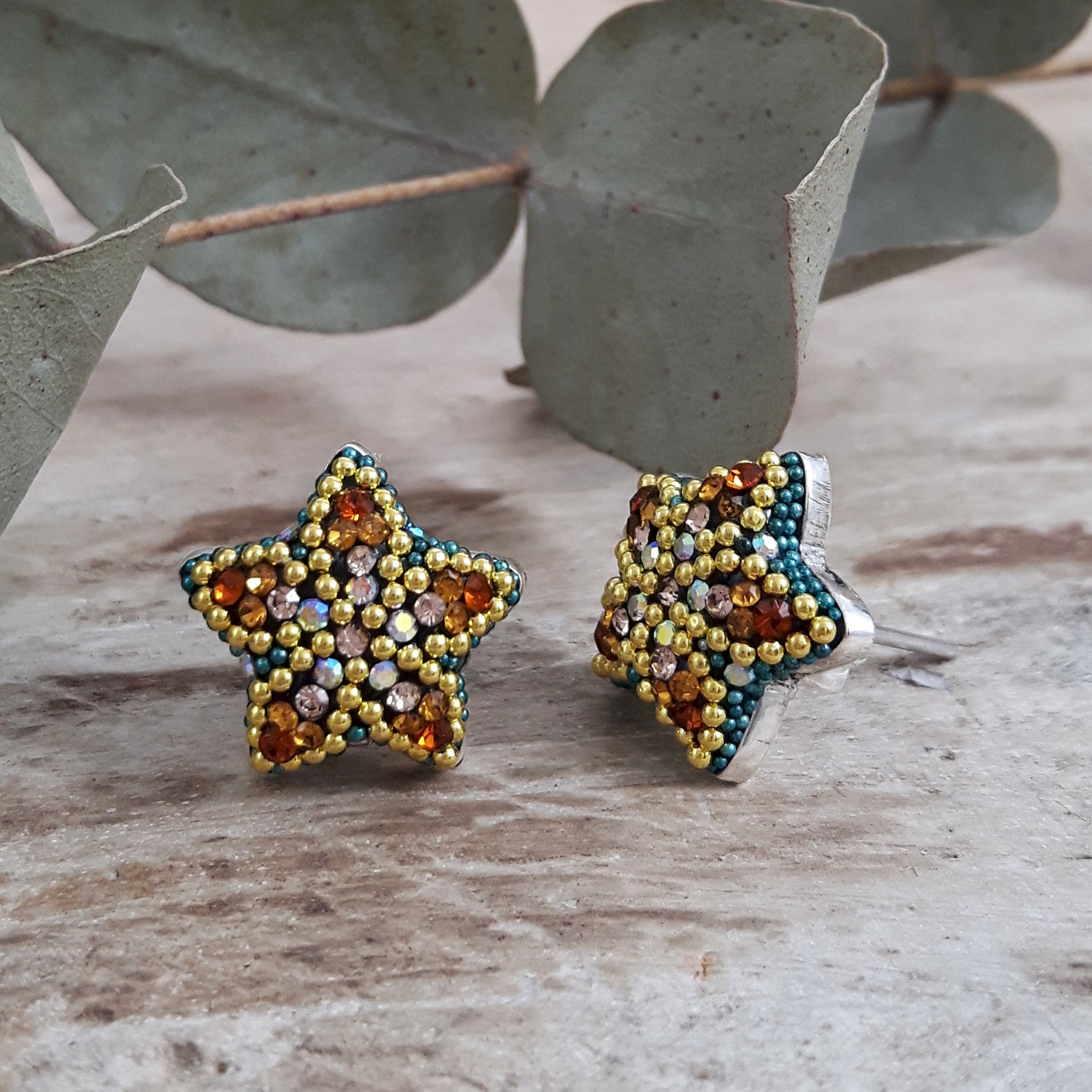 Allegra Fleur Vintage Dream Mini Stud Earrings