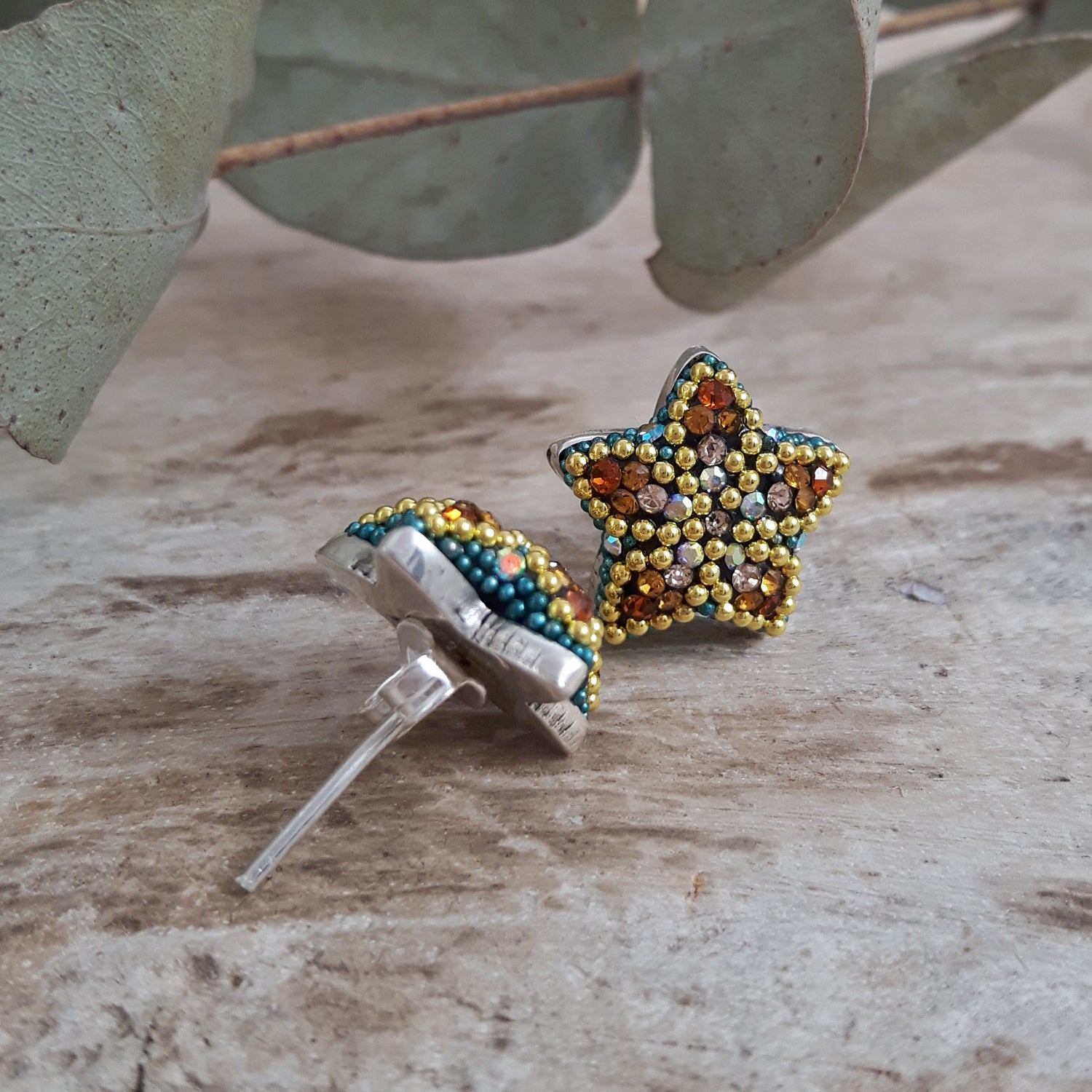 Allegra Fleur Vintage Dream Mini Stud Earrings