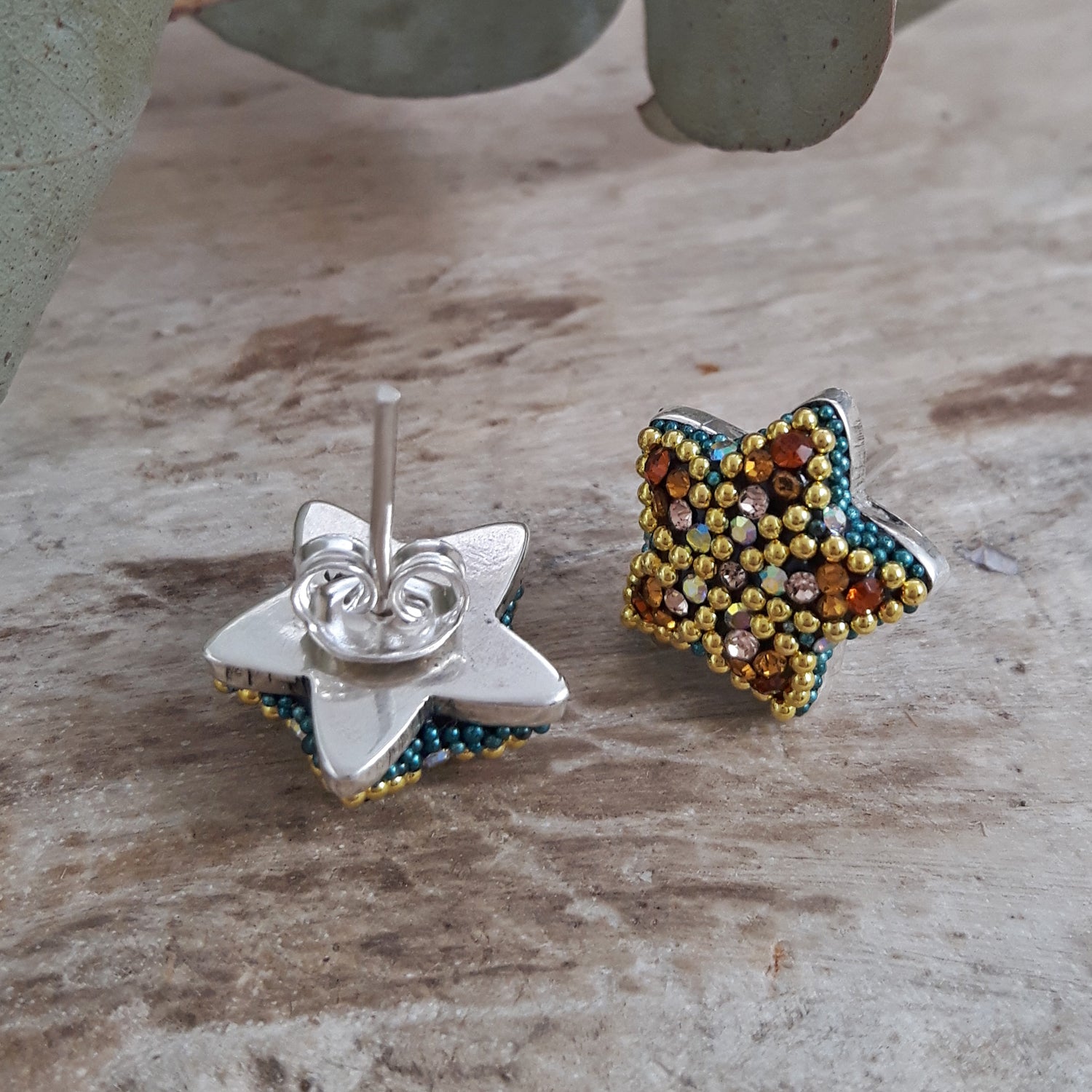 Allegra Fleur Vintage Dream Mini Stud Earrings