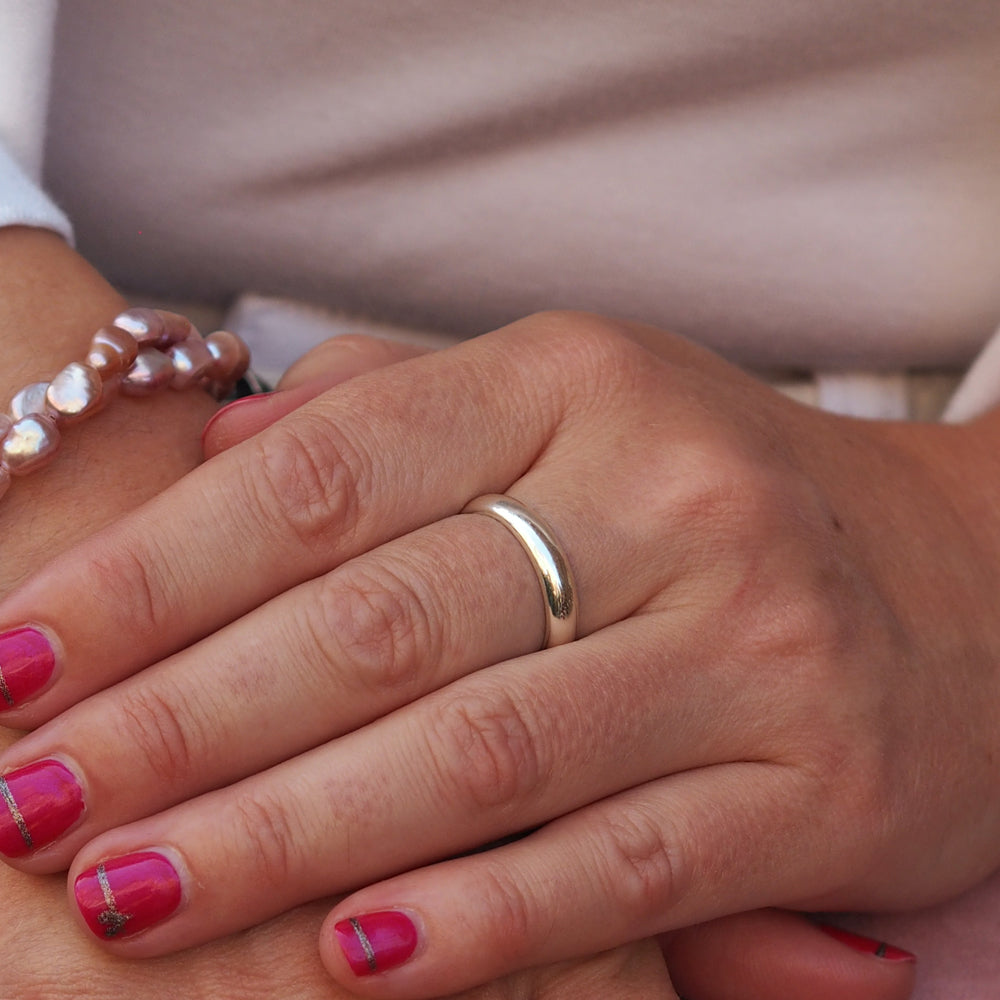 Classic 4mm D Band Wedding Ring