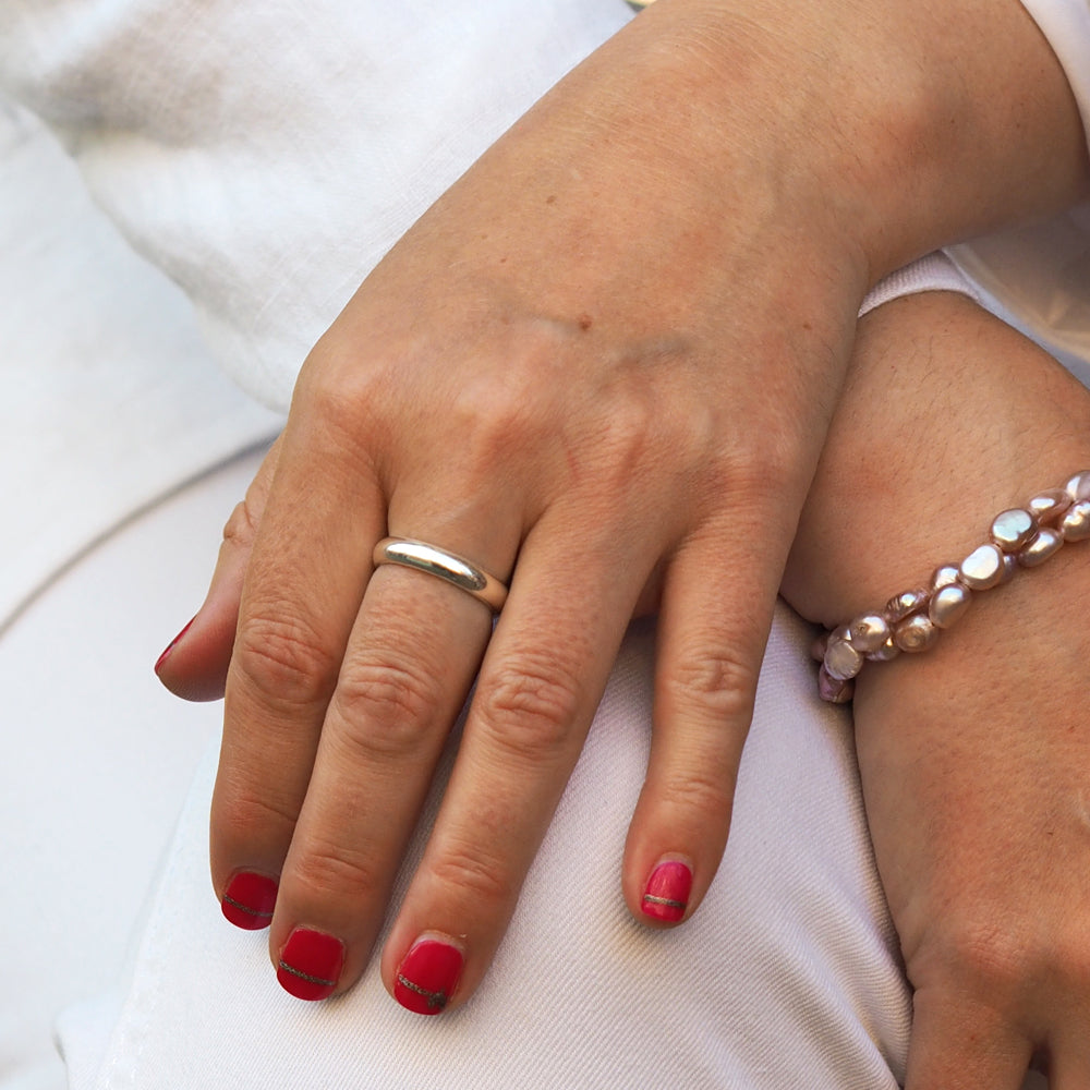 Classic 4mm D Band Wedding Ring