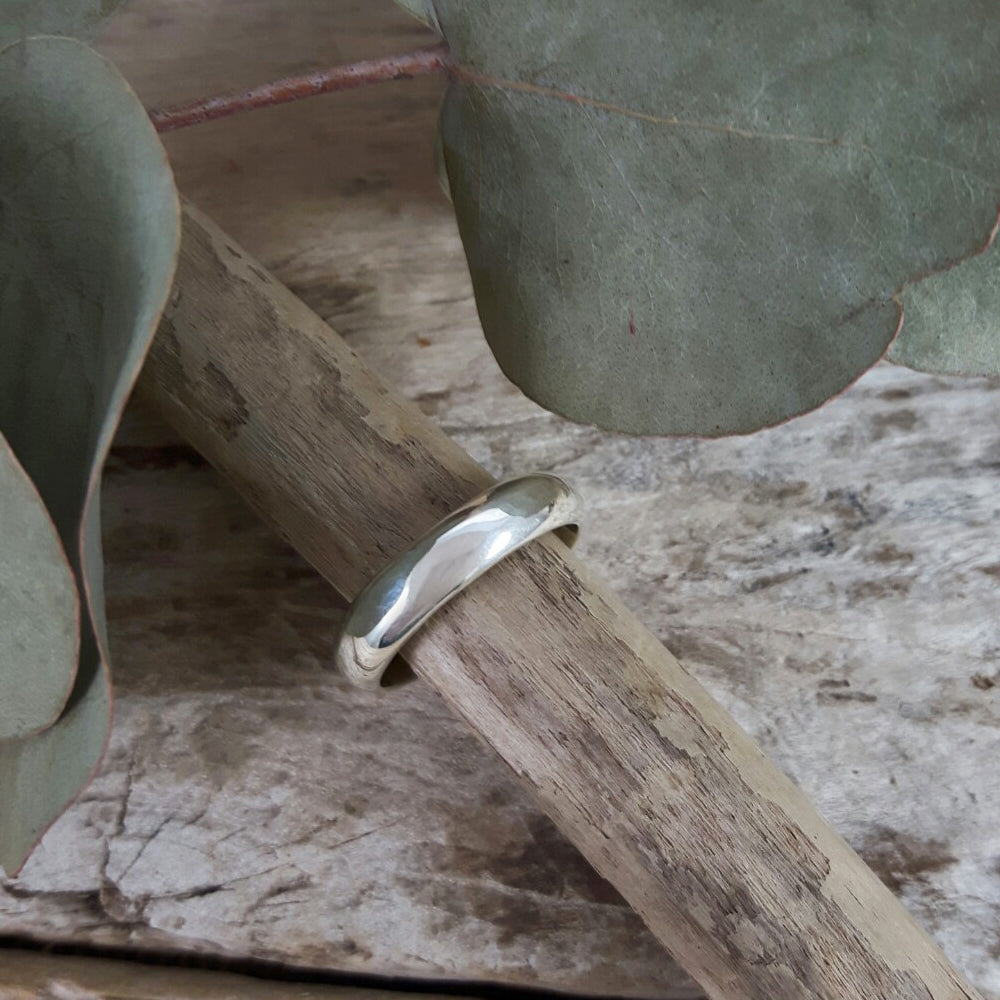 Classic 4mm D Band Wedding Ring