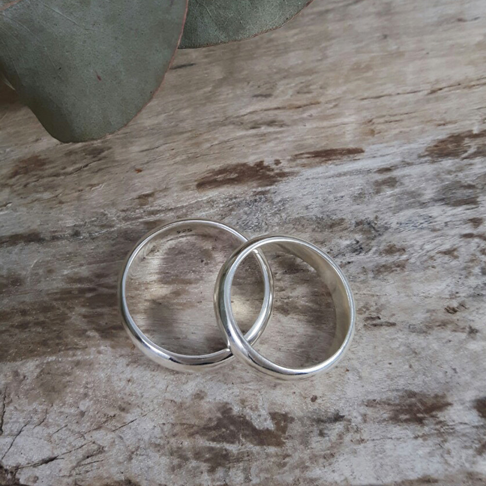 Classic 4mm D Band Wedding Ring