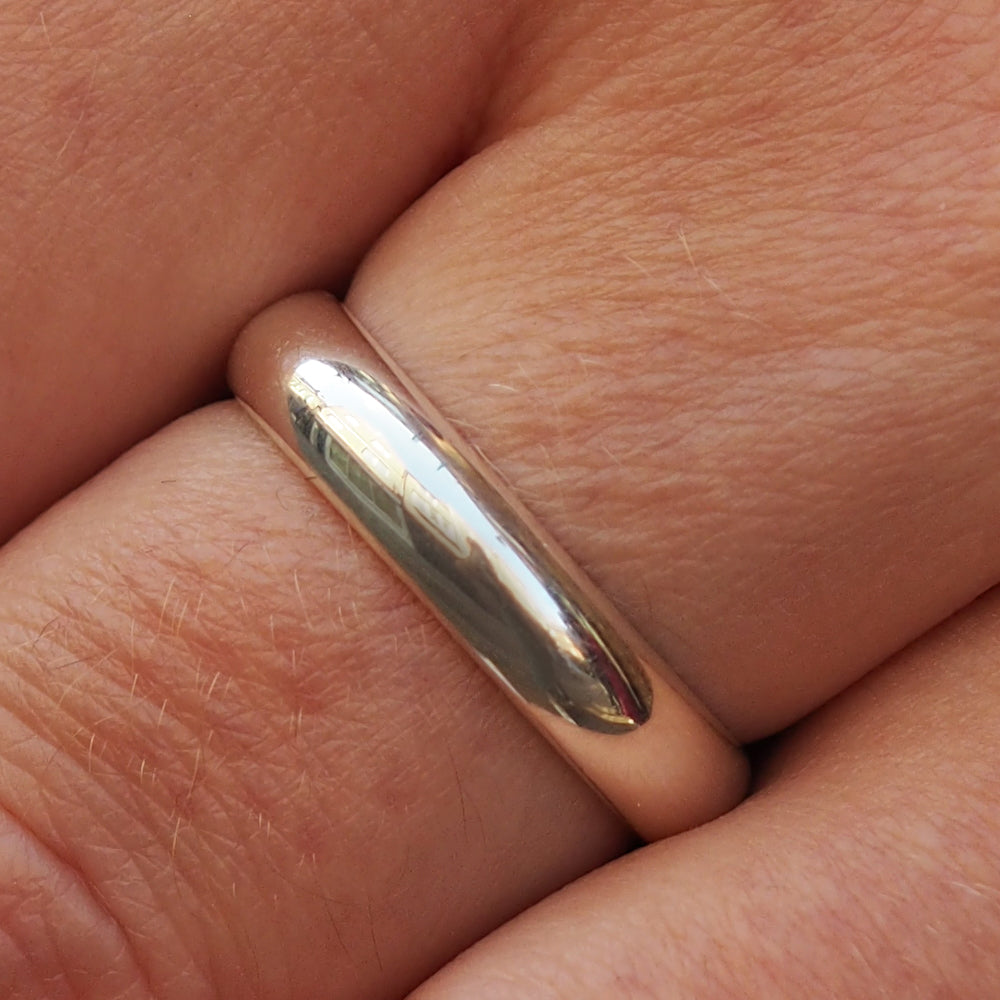 Classic 4mm D Band Wedding Ring