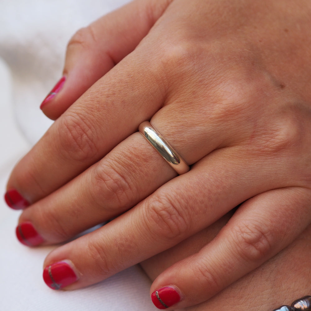 Classic 4mm D Band Wedding Ring