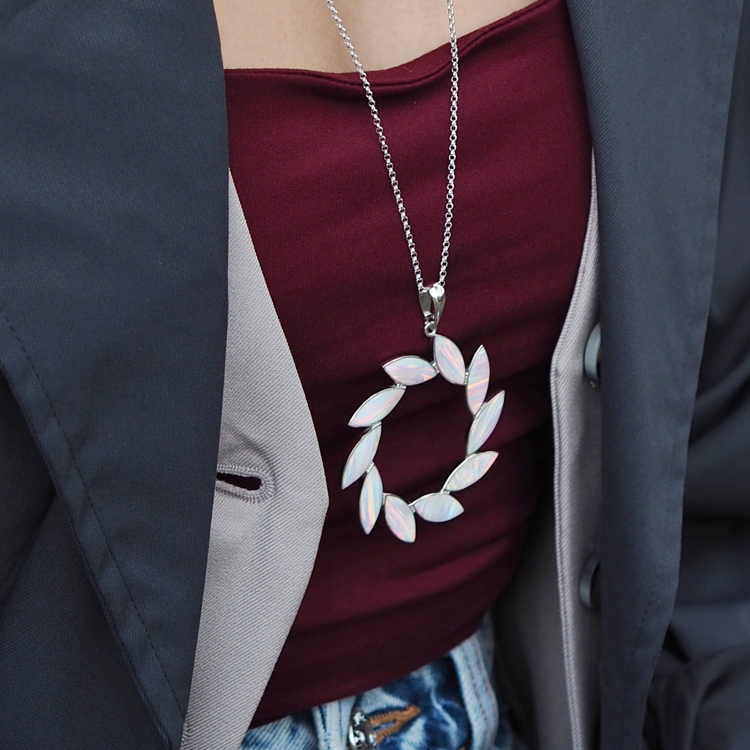 Flinder Larisa White Pendant