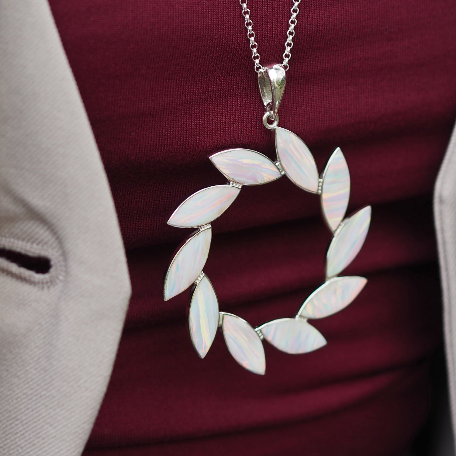 Flinder Larisa White Pendant