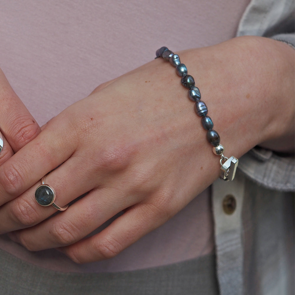 Elenita Iridescent Keishi Pearl Bracelet