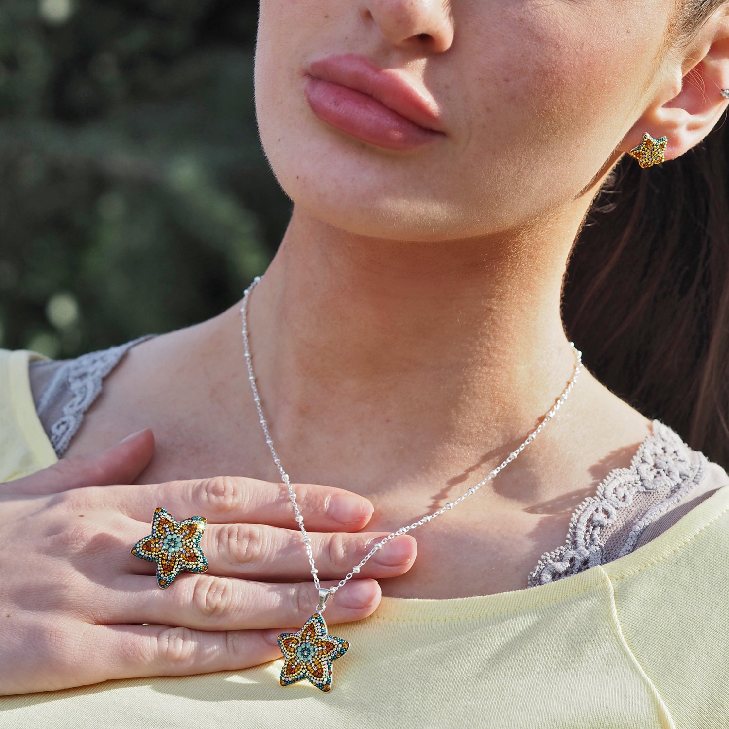 Allegra Fleur Vintage Dream Mini Stud Earrings