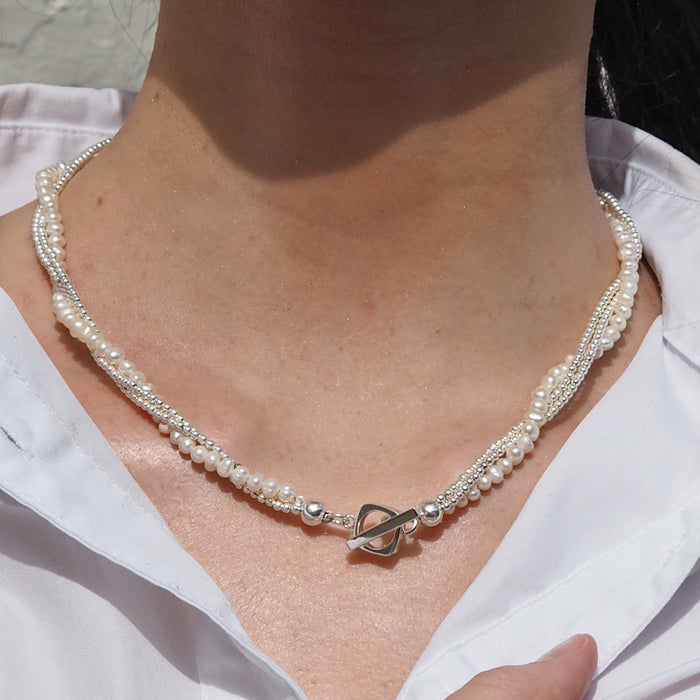 Jasmin White Pearl Necklace