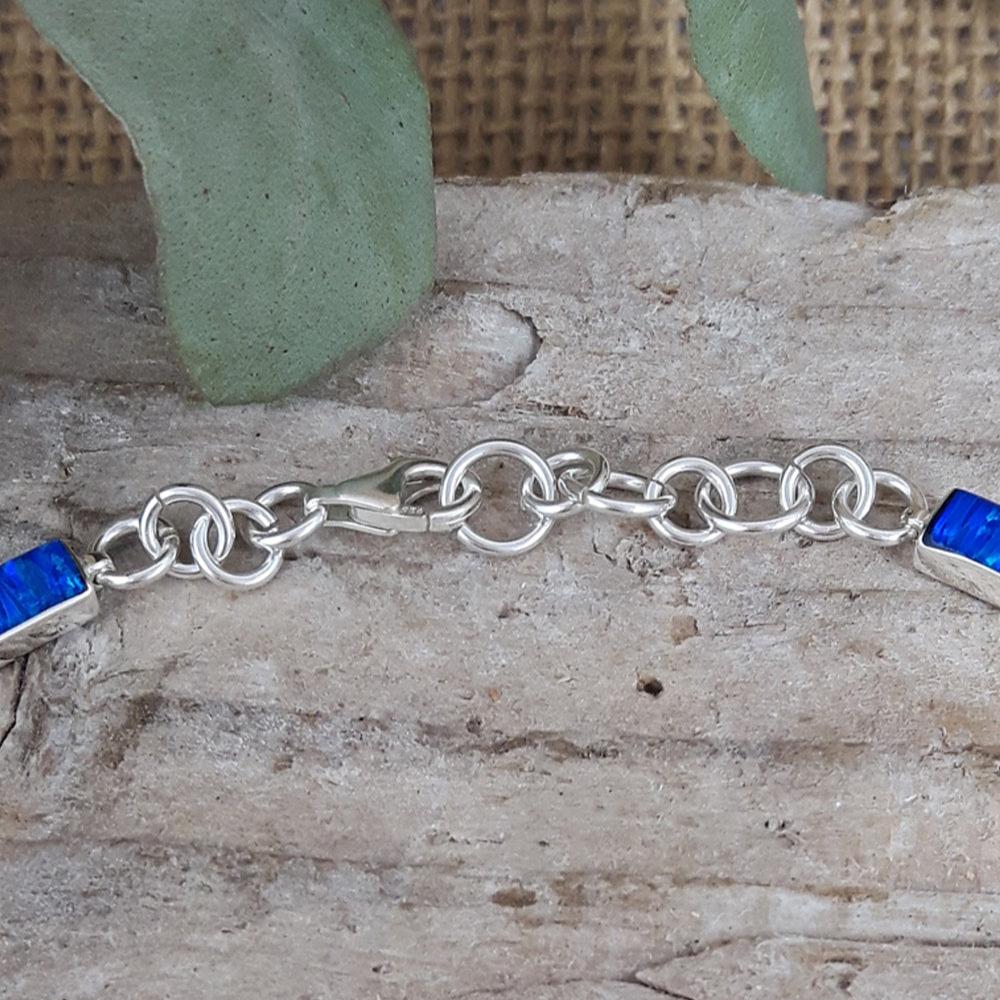 Flinder Guinevere Blue Necklace